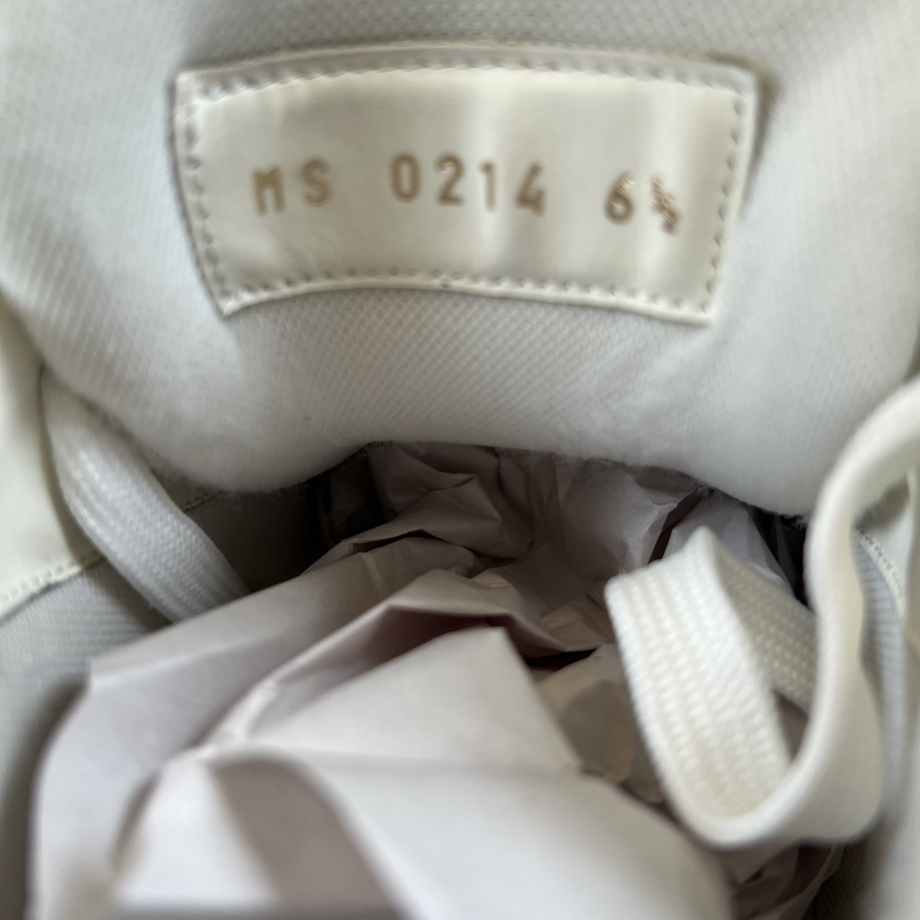[SP13902] Louis Vuitton Trainer White and Black