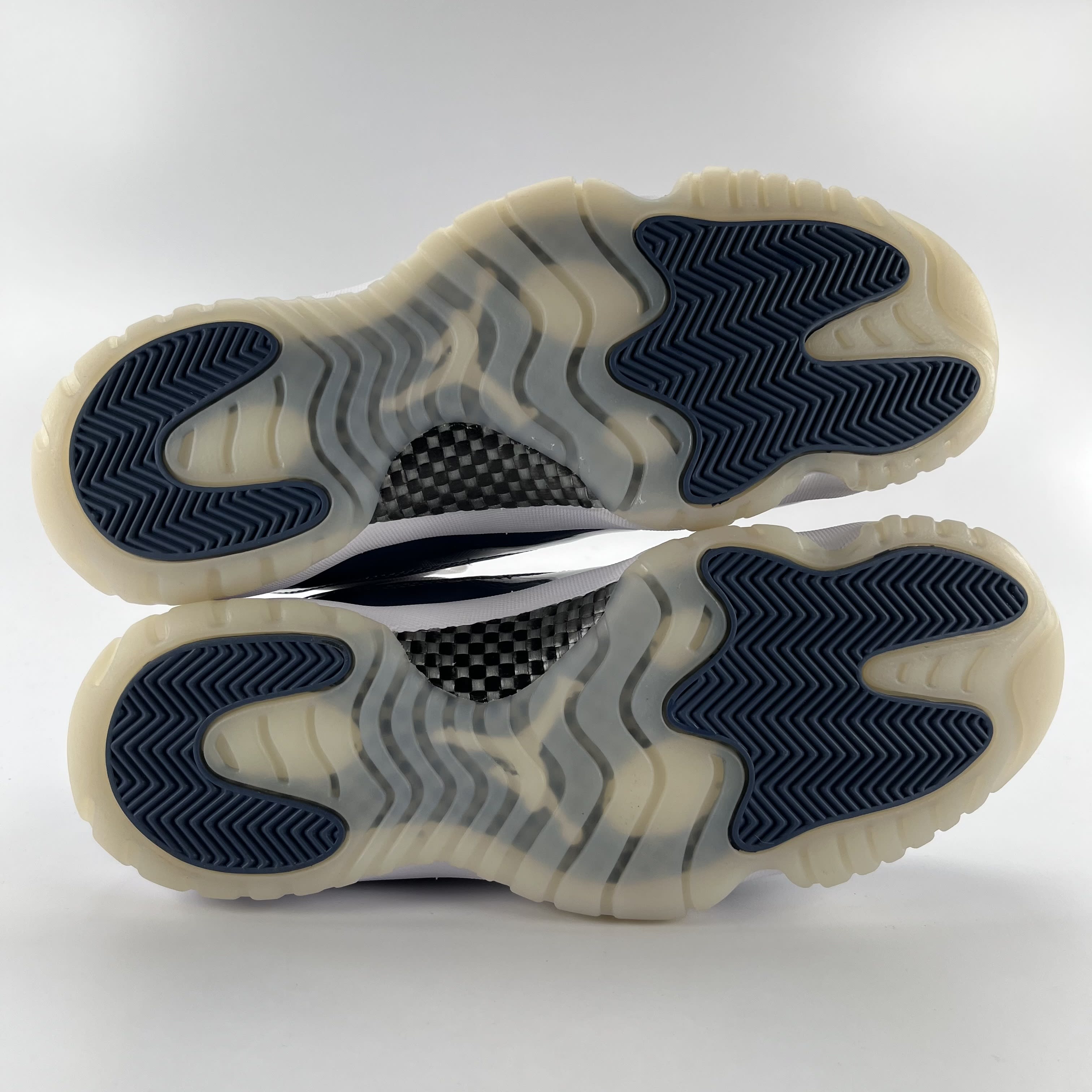 460413 Jordan 11 Retro Low Diffused Blue