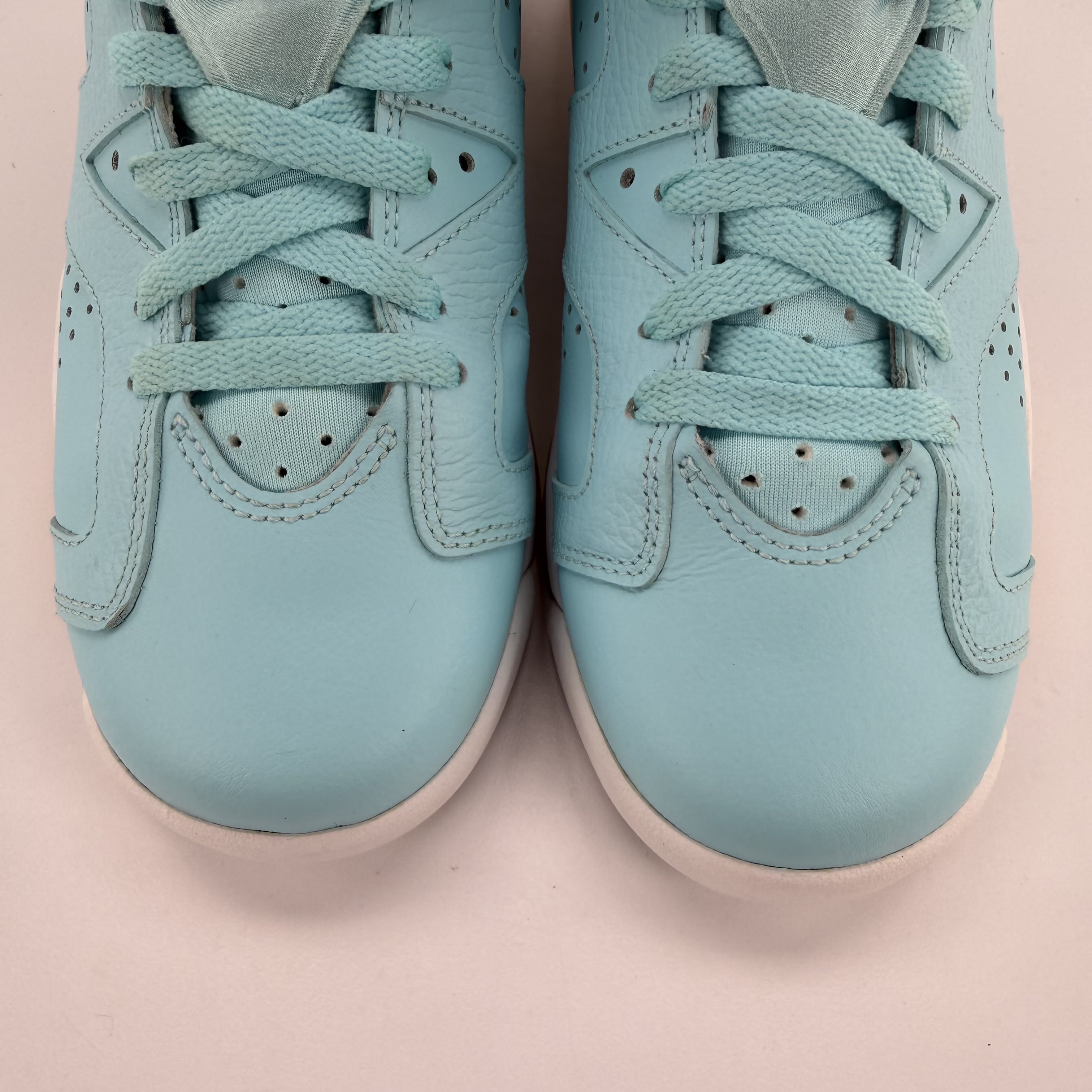 605916 Jordan 6 Retro Pantone (GS)