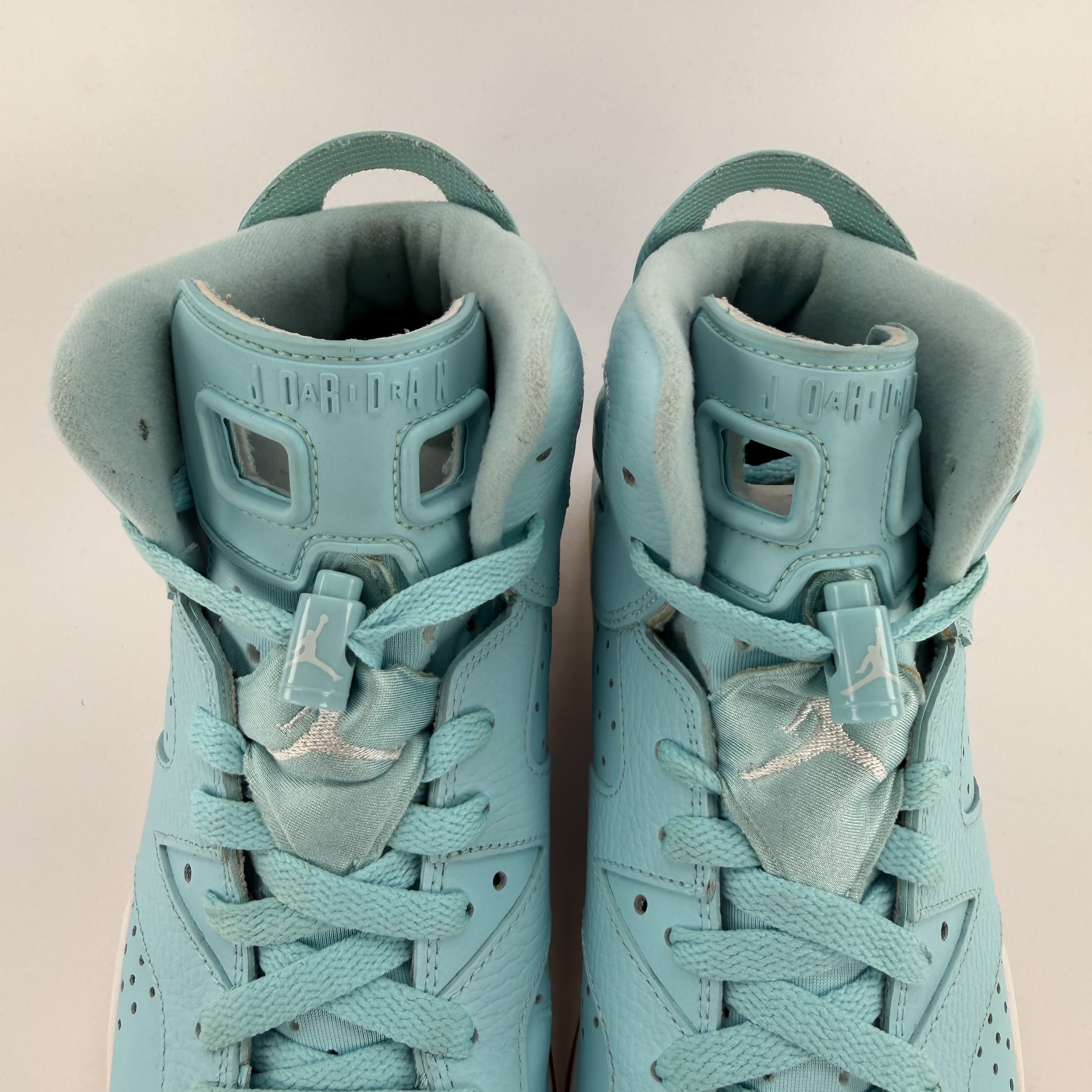 605916 Jordan 6 Retro Pantone (GS)
