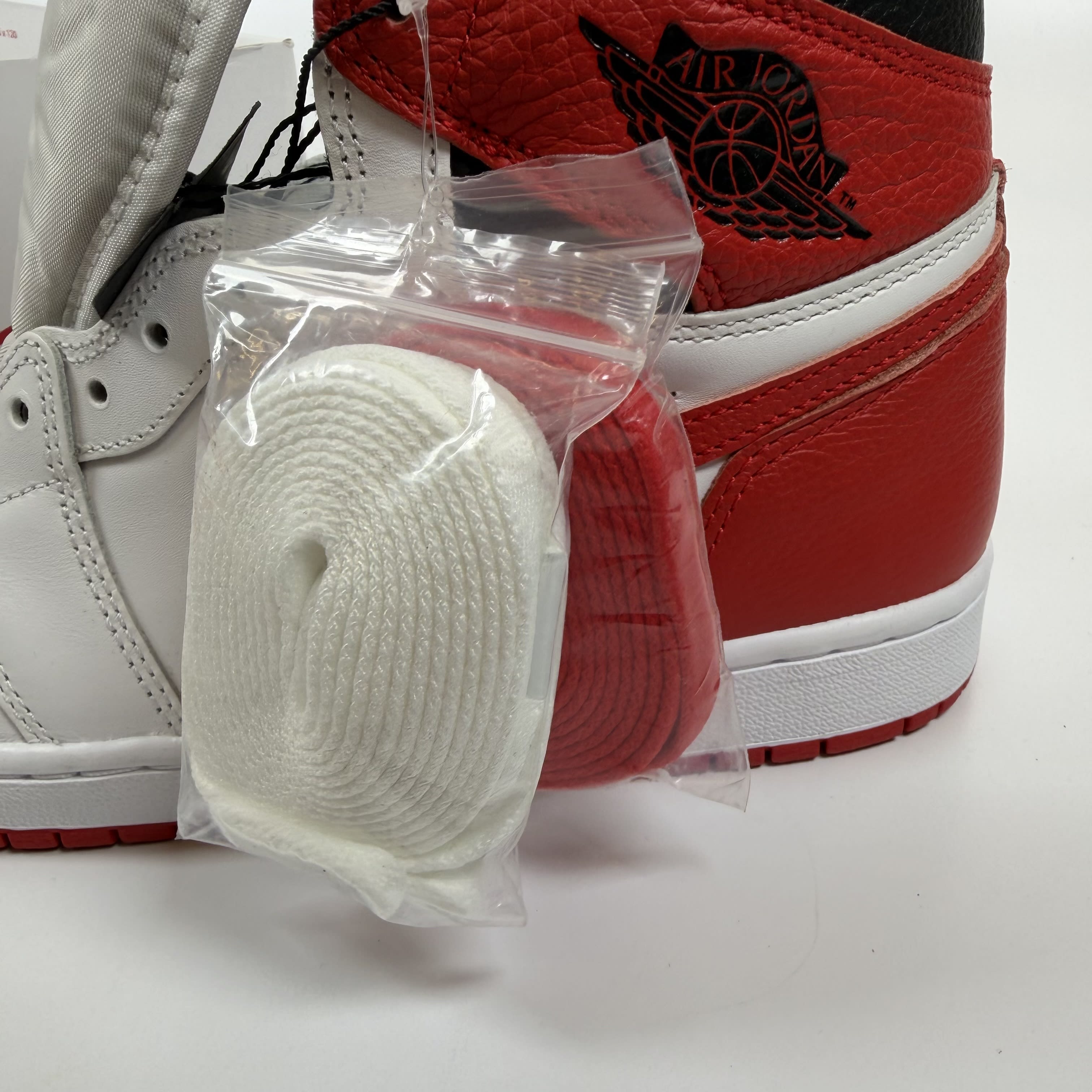 279588 Jordan 1 Retro High OG Heritage