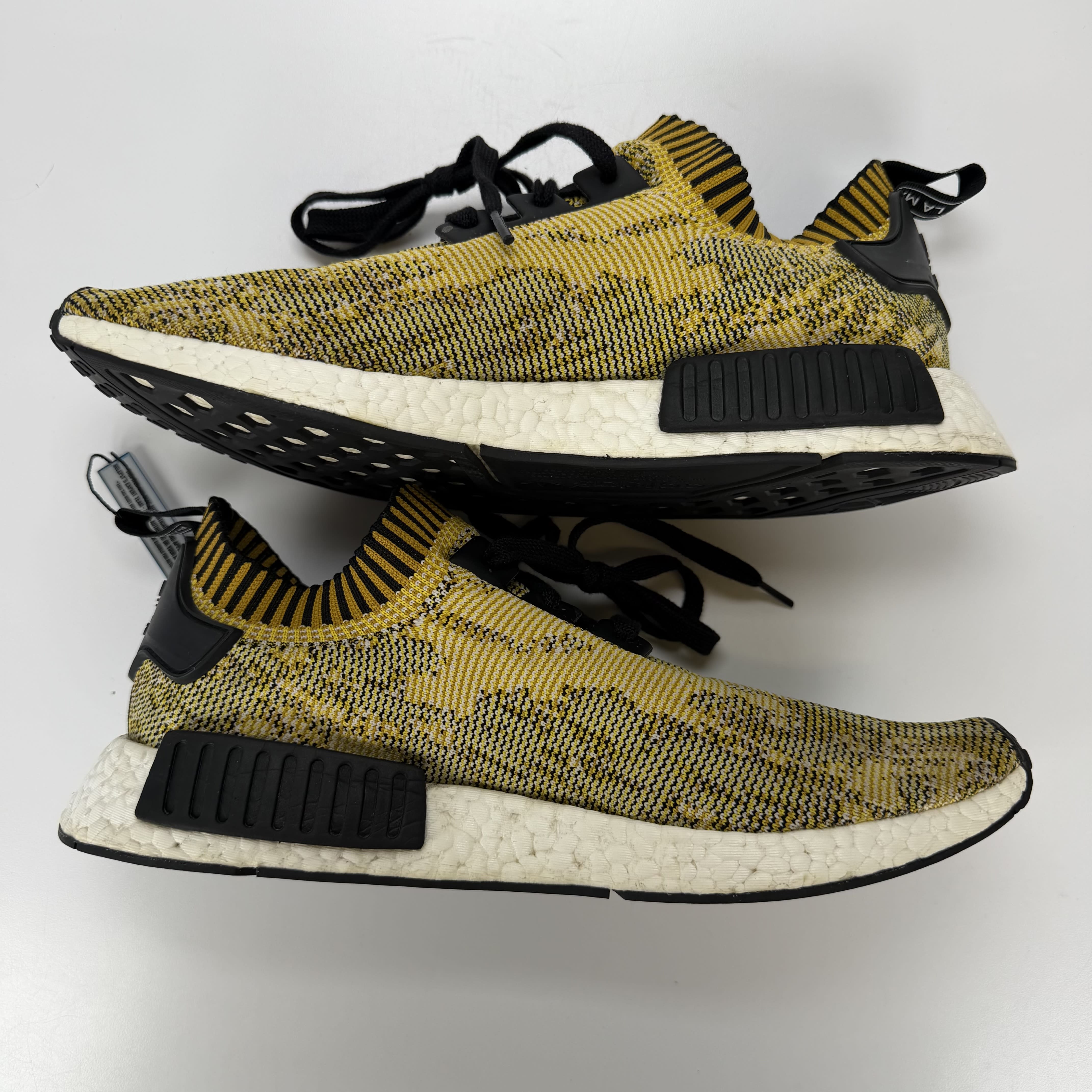 SP4724 adidas NMD R1 Yellow Camo