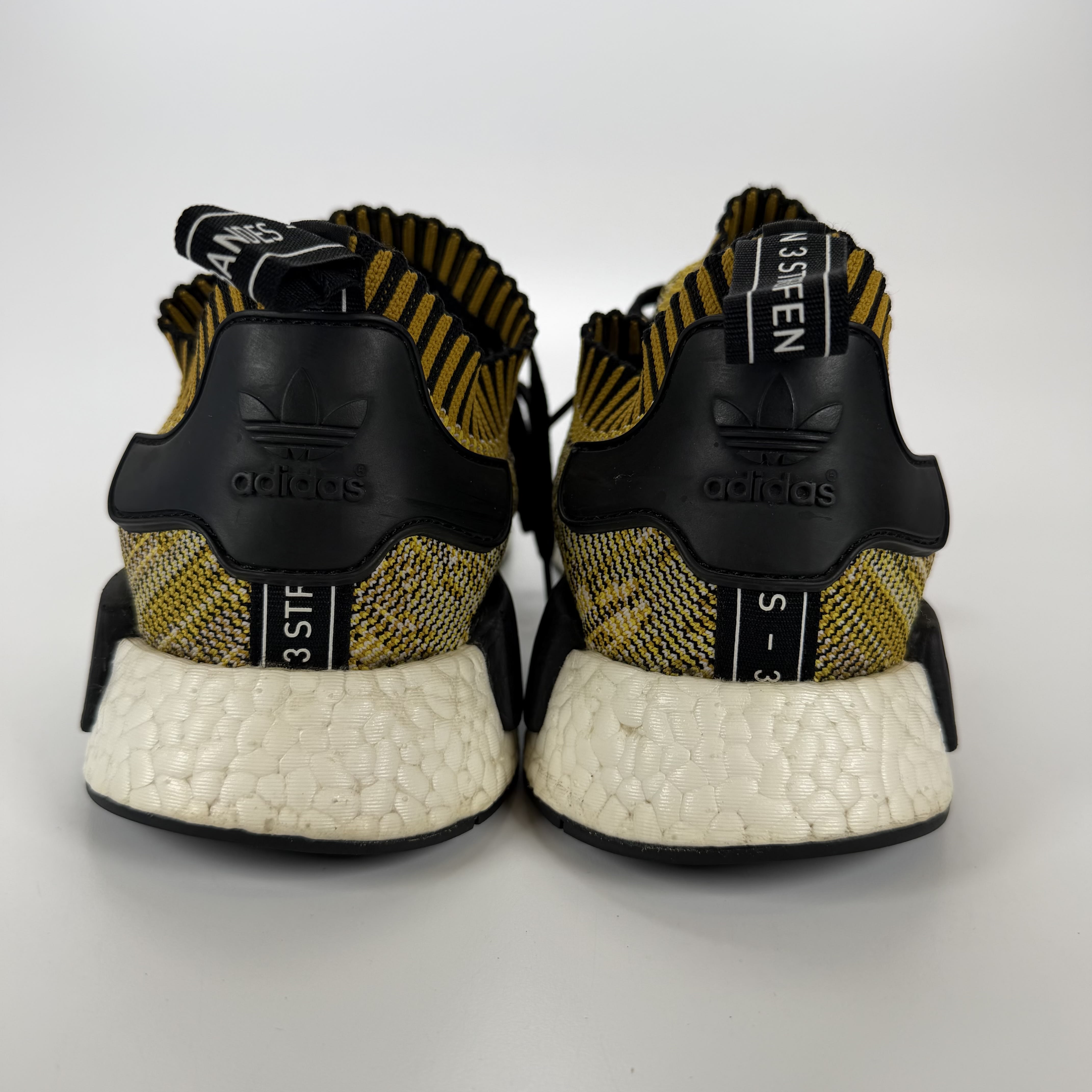 SP4724 adidas NMD R1 Yellow Camo