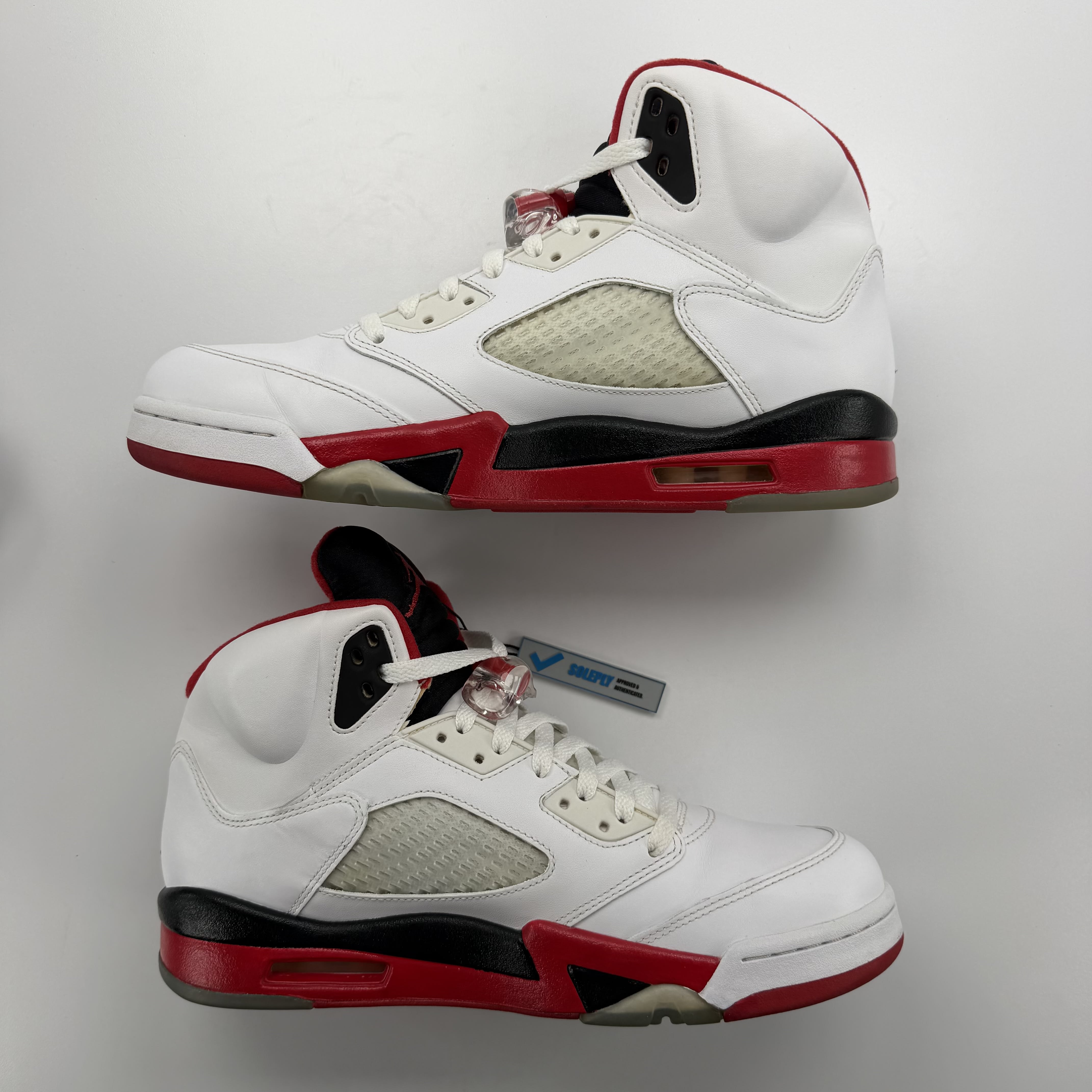 641397 Jordan 5 Retro Fire Red Black Tongue (2013)