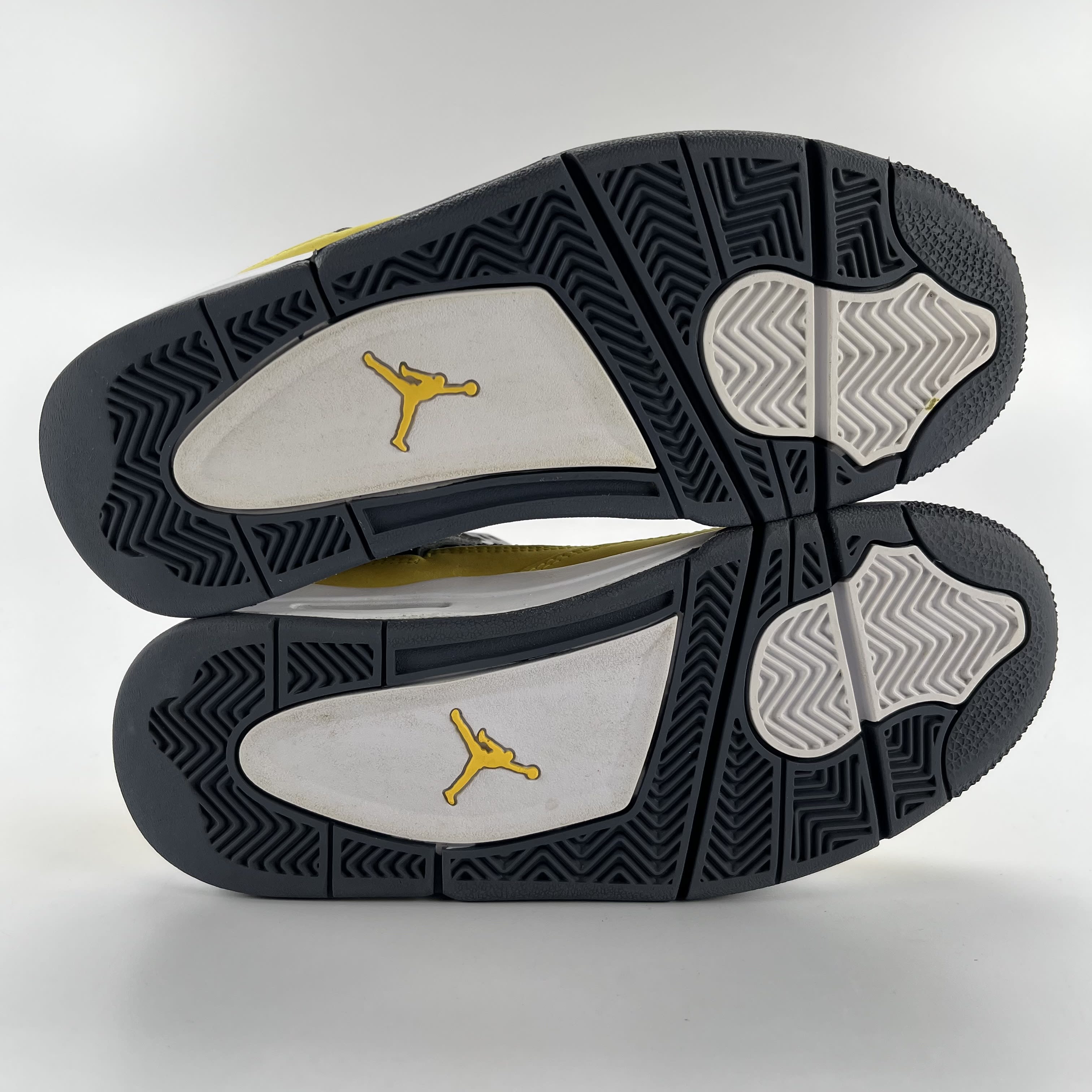 800114 Jordan 4 Retro Lightning (2021) (GS)