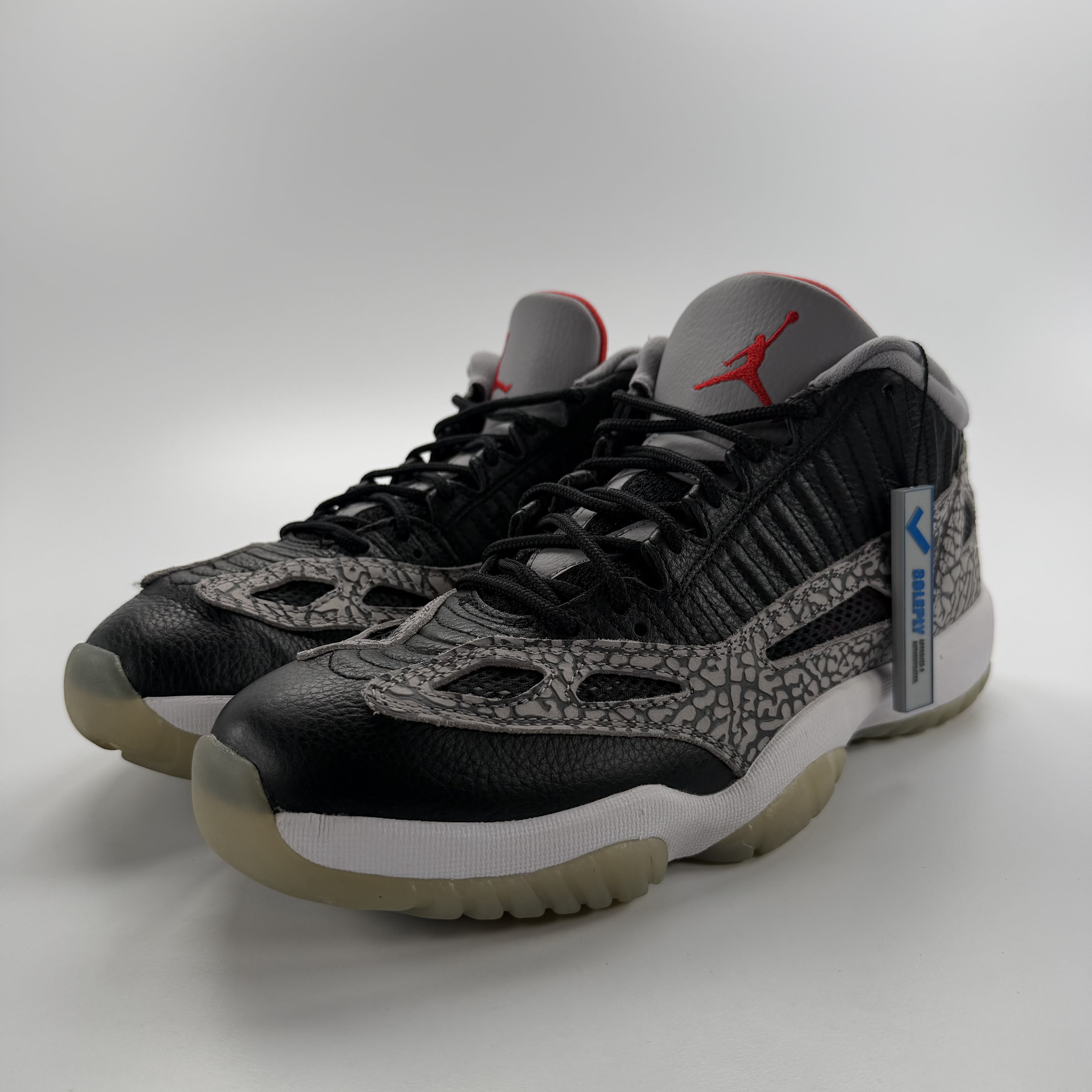 680249 Jordan 11 Retro Low IE Black Cement