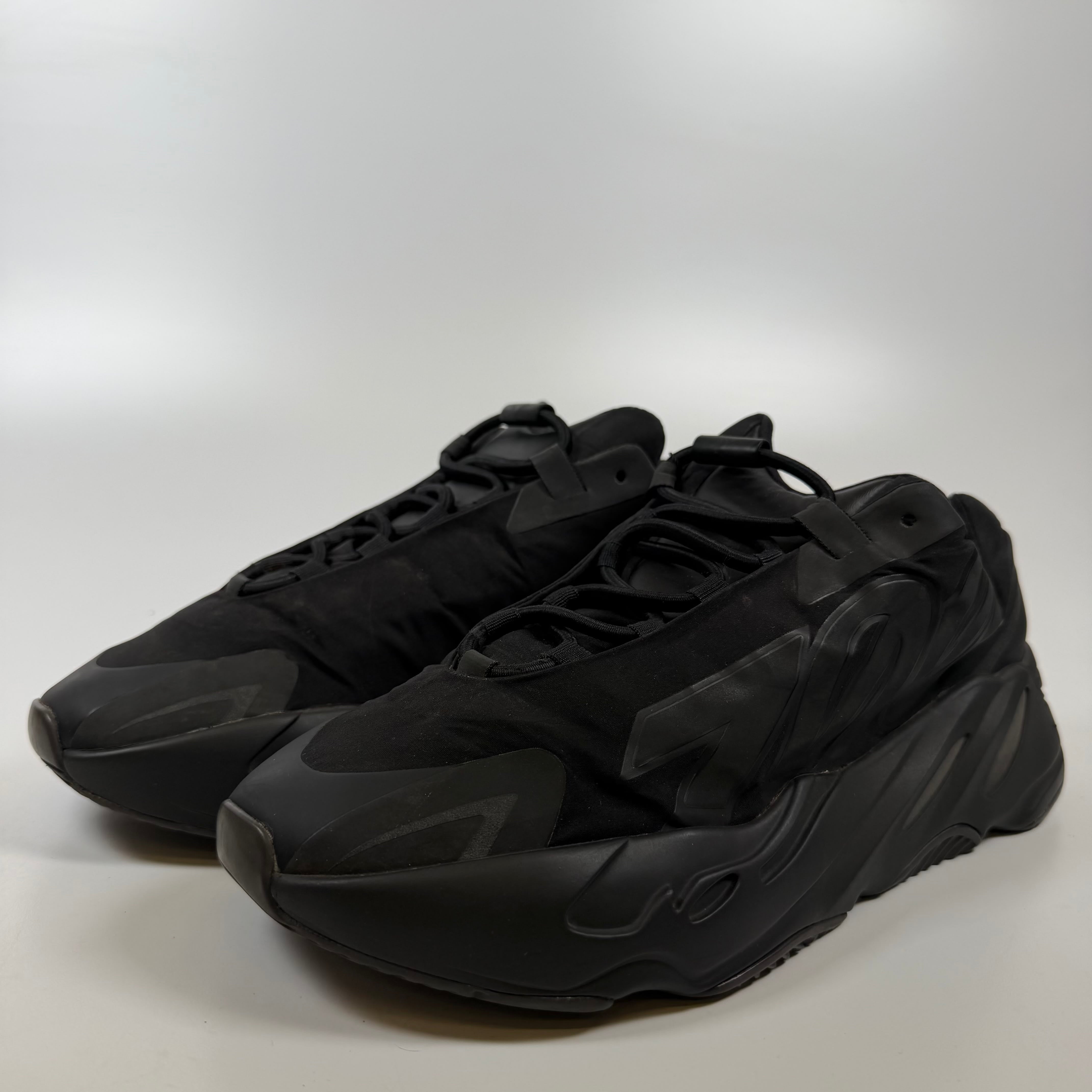 SP7338 Yeezy Boost 700 MNVN 'Triple Black'