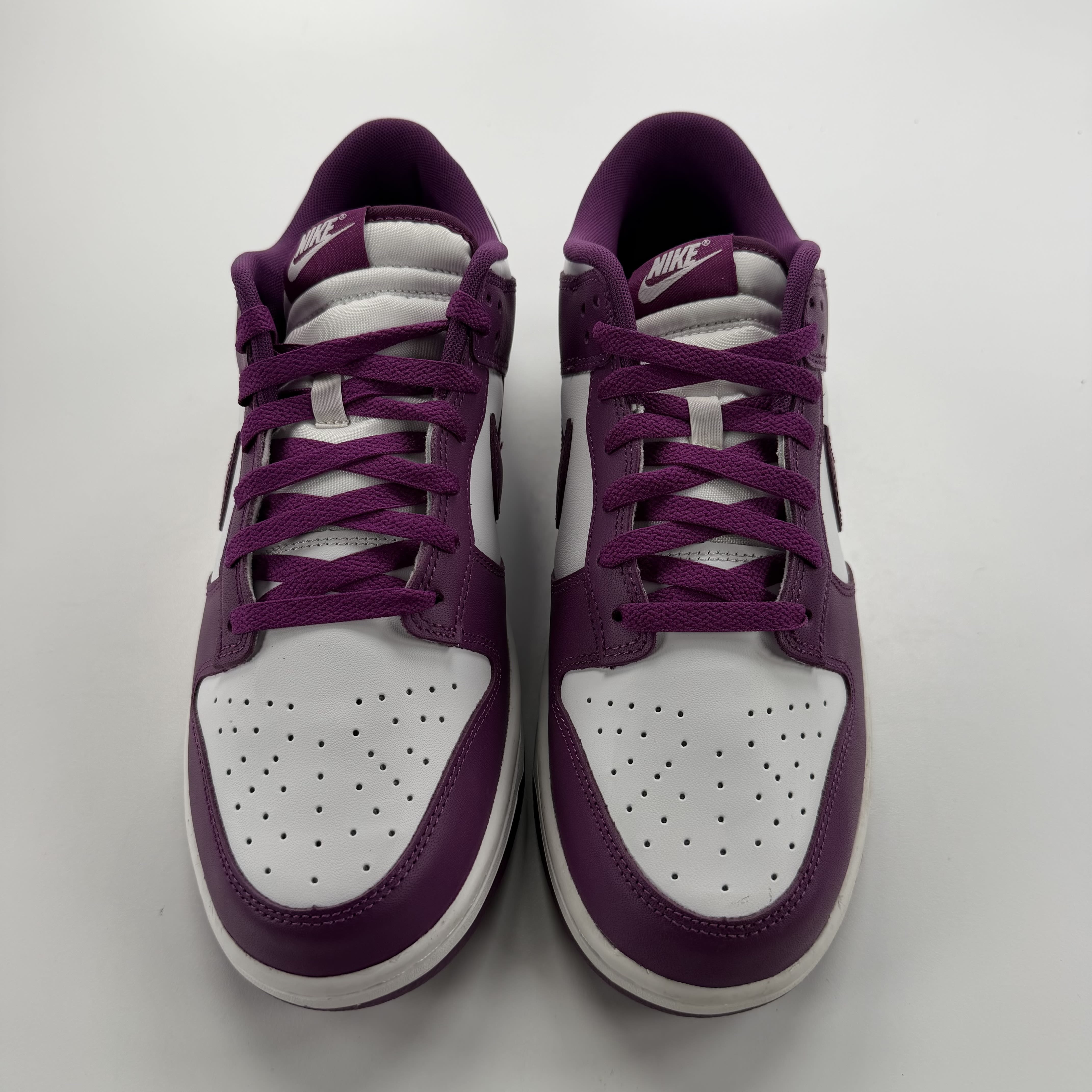 262596 Nike Dunk Low White Viotech
