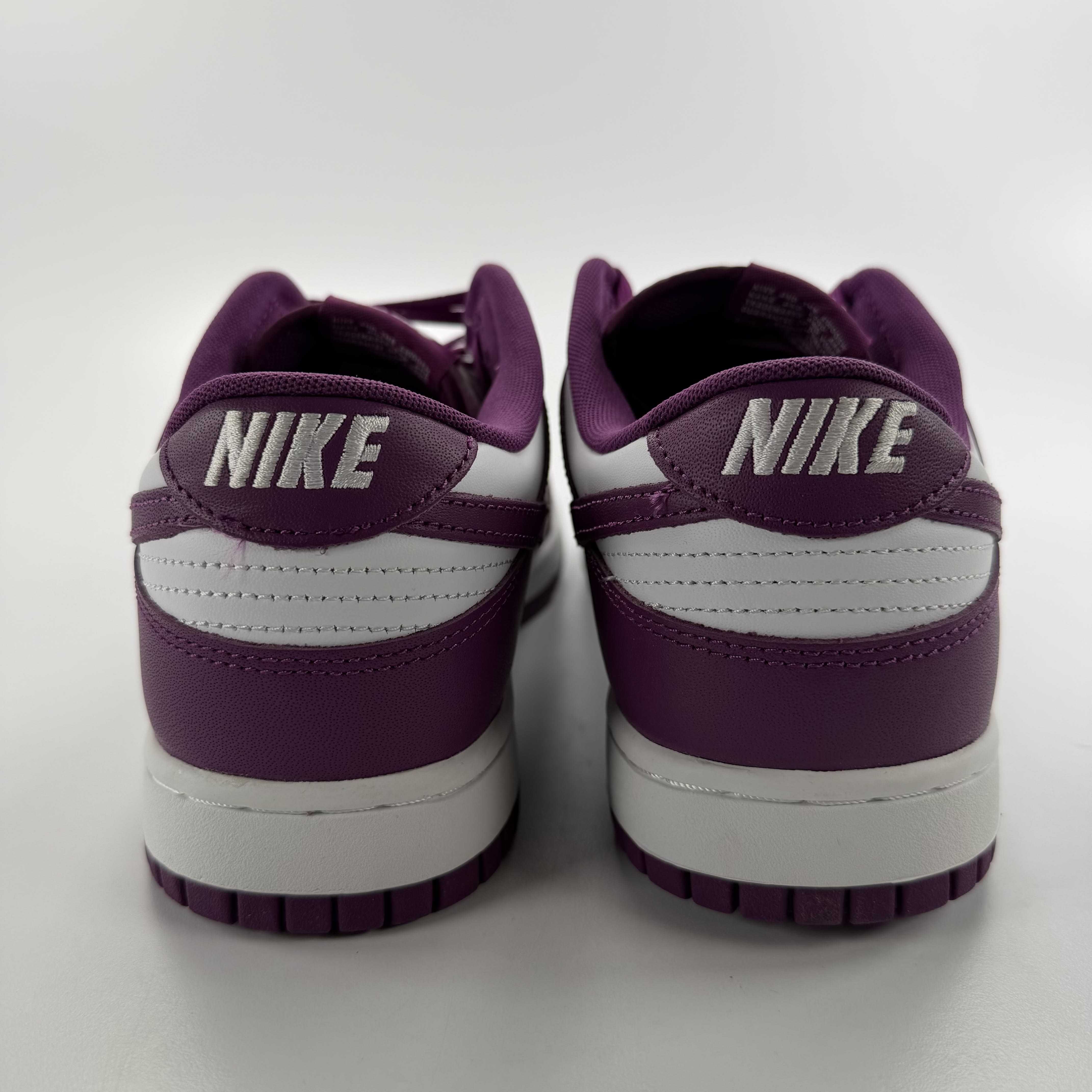 262596 Nike Dunk Low White Viotech
