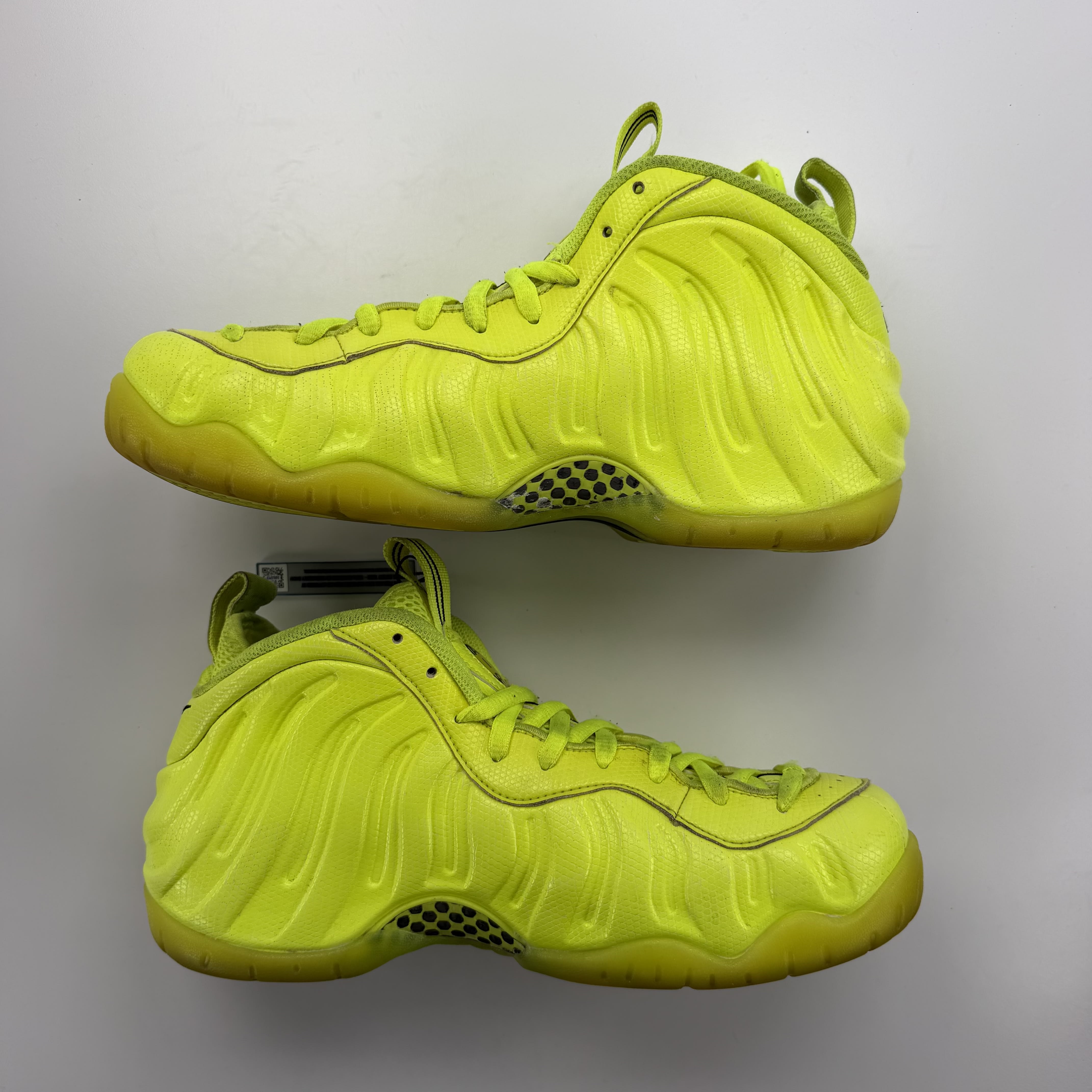 SP1350 Nike Air Foamposite Pro Volt