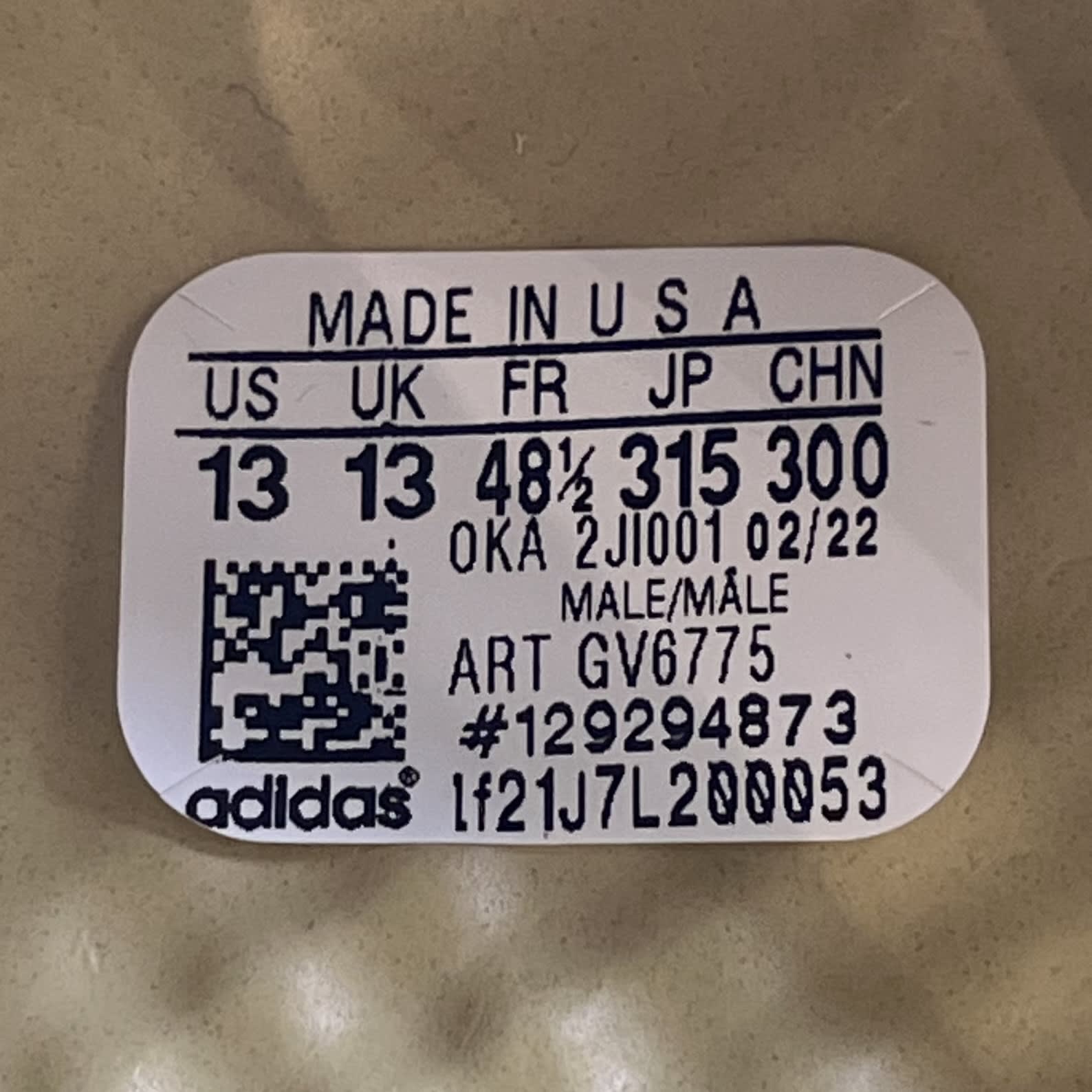 312203 adidas Yeezy Foam RNNR Sulfur