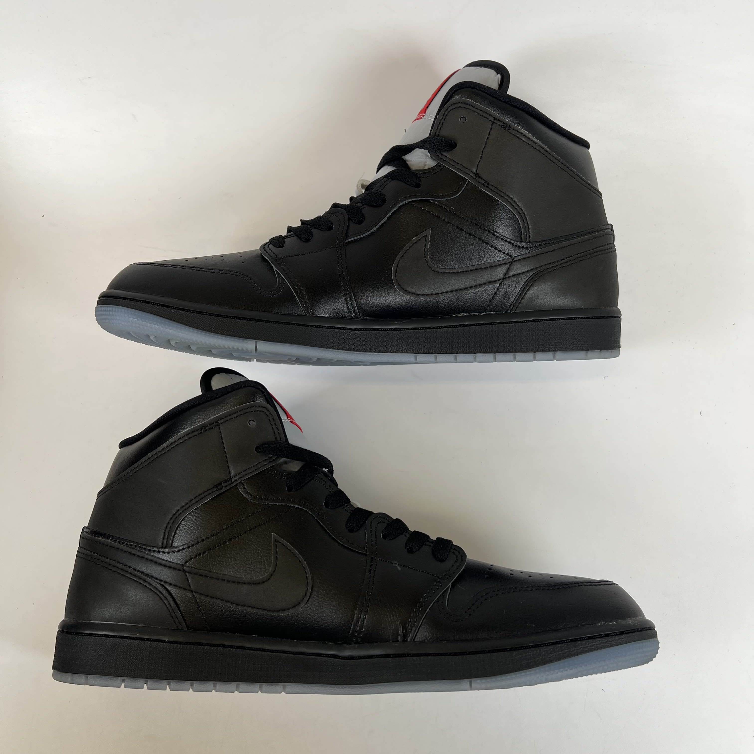 SP13063 Jordan 1 Mid SE Black Metallic Reimagined