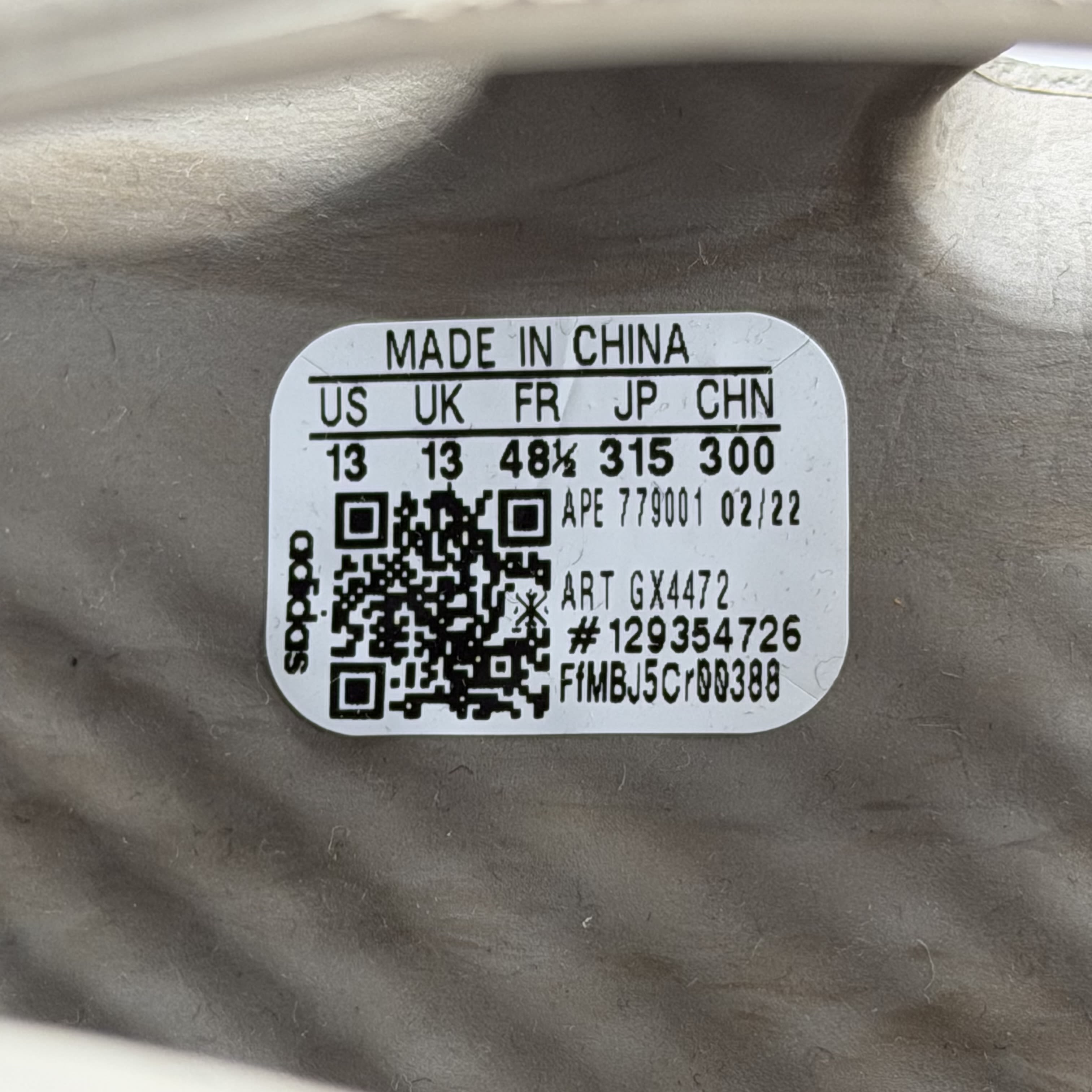 610489 adidas Yeezy Foam RNNR Stone Sage