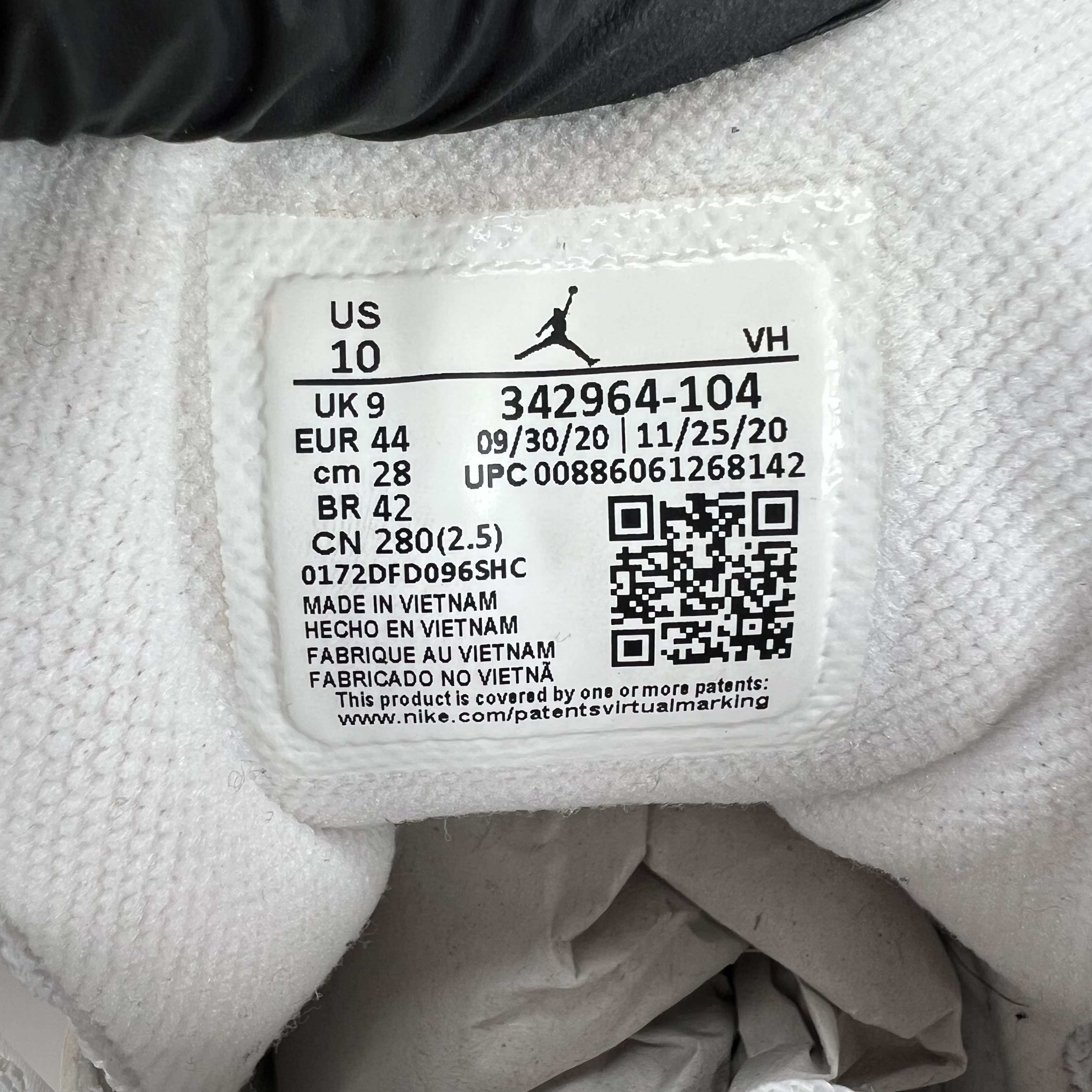 SP4098 Jordan True Flight White Cement