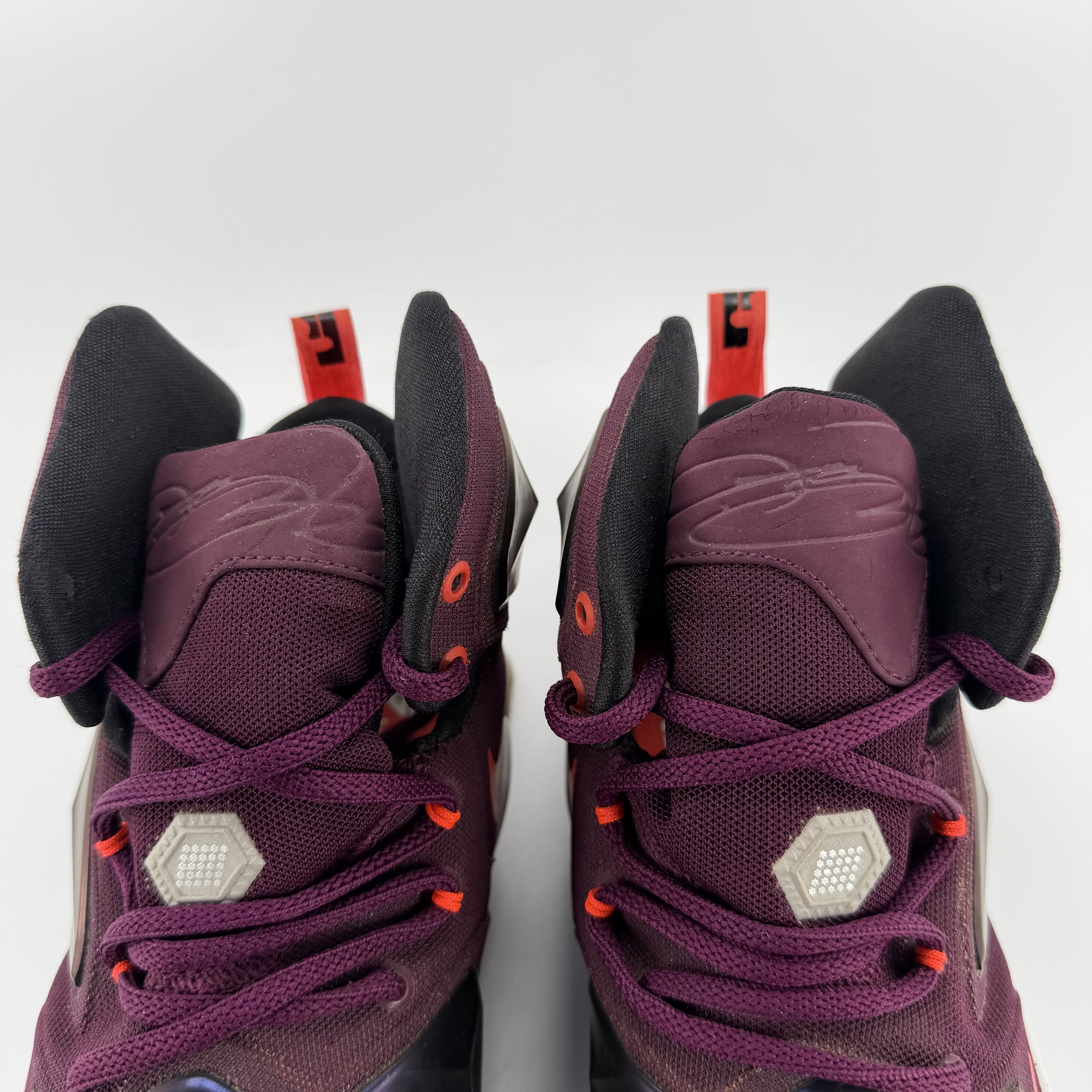 823512 Nike LeBron 13 Written In the Stars