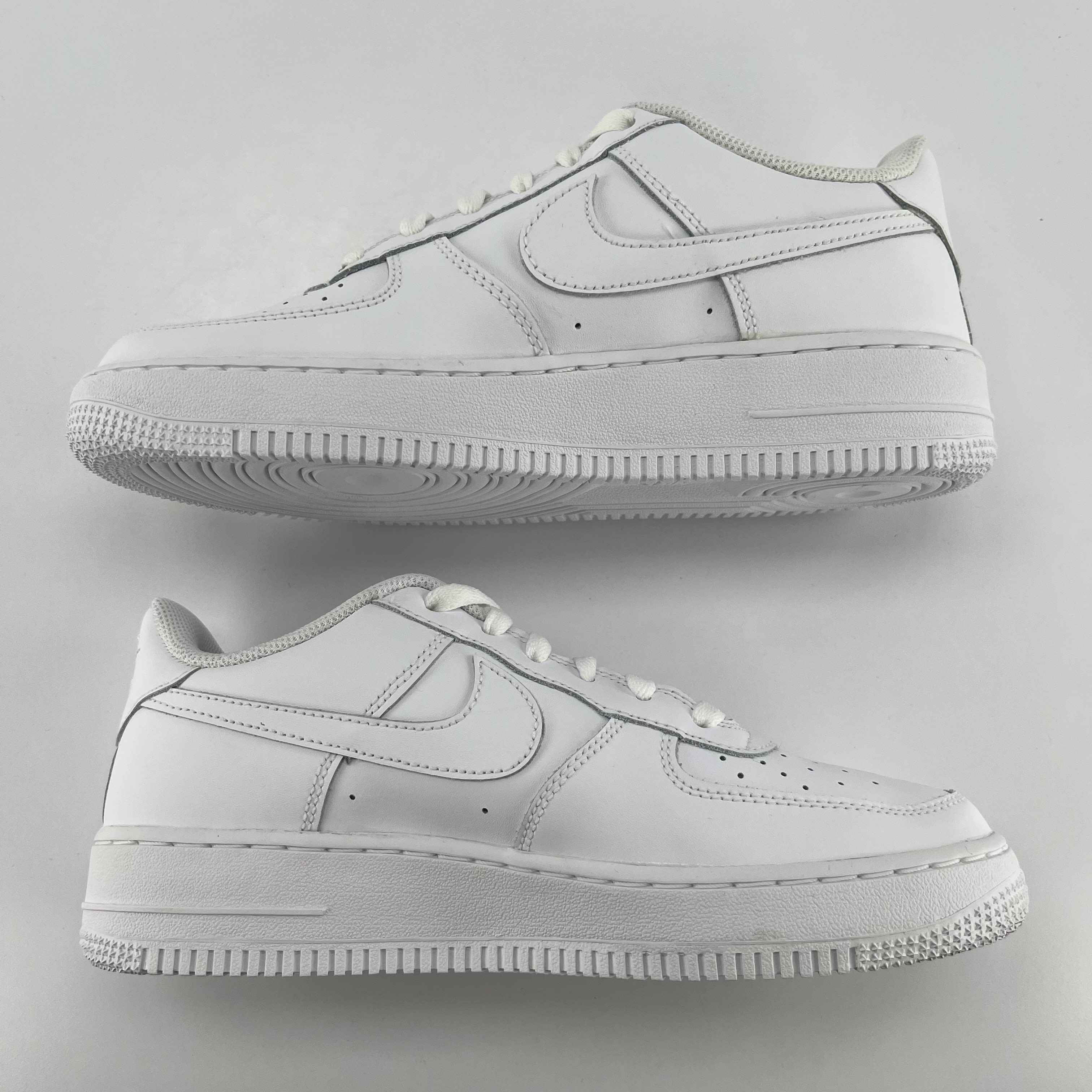 [323436] Nike Air Force 1 Low LE Triple White (GS)
