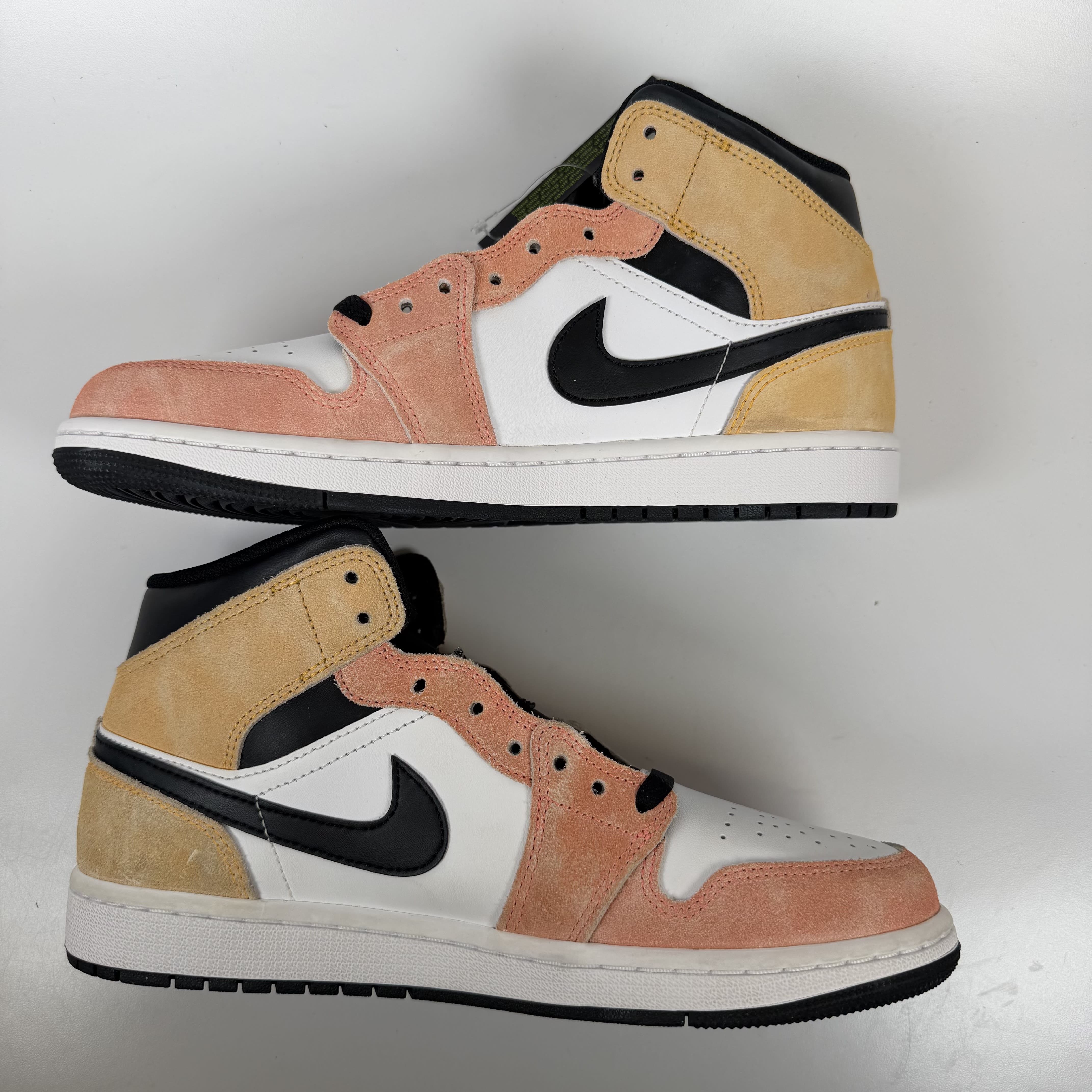 SP7462 Jordan 1 Mid SE Flight Club
