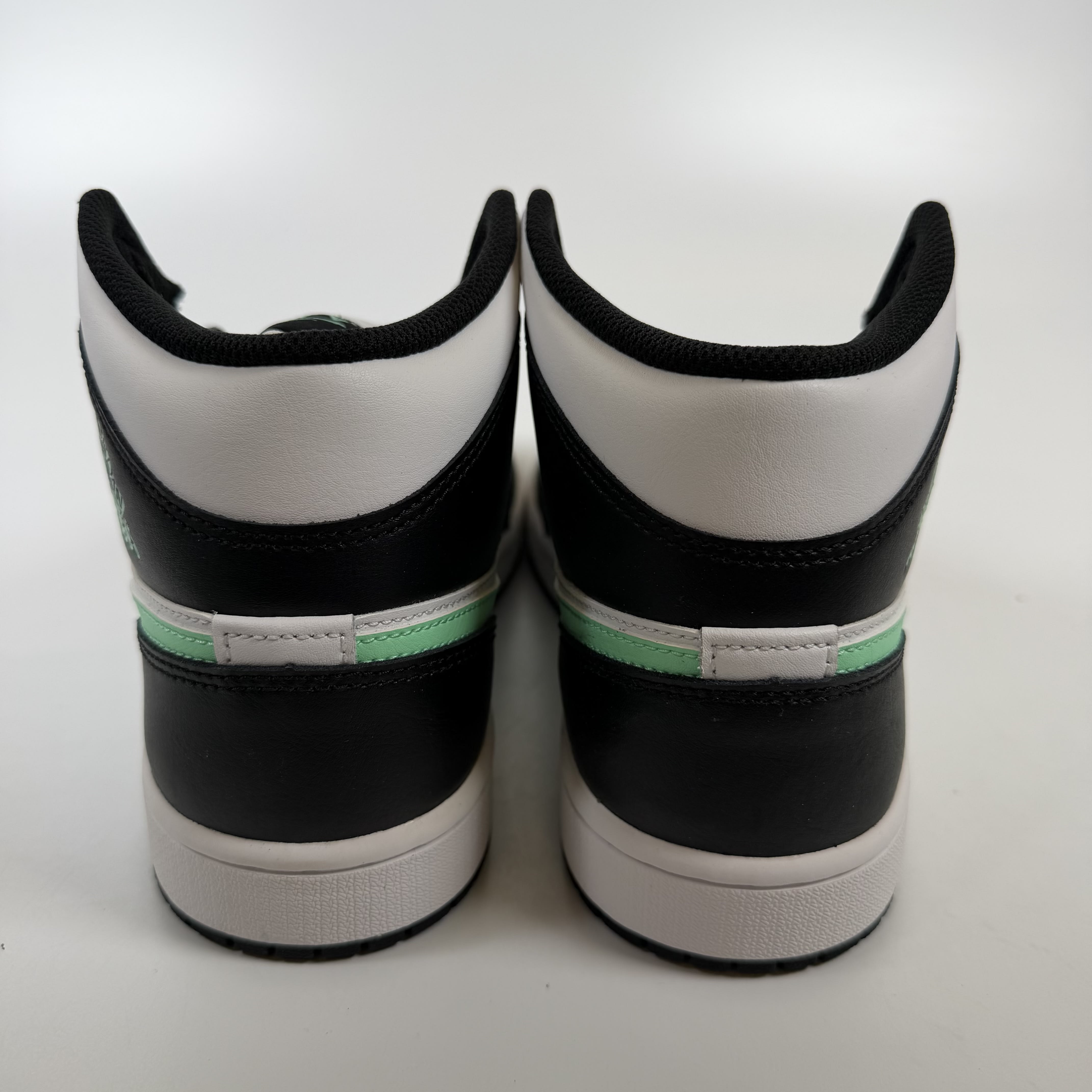 SP7458 Jordan 1 Mid Green Glow