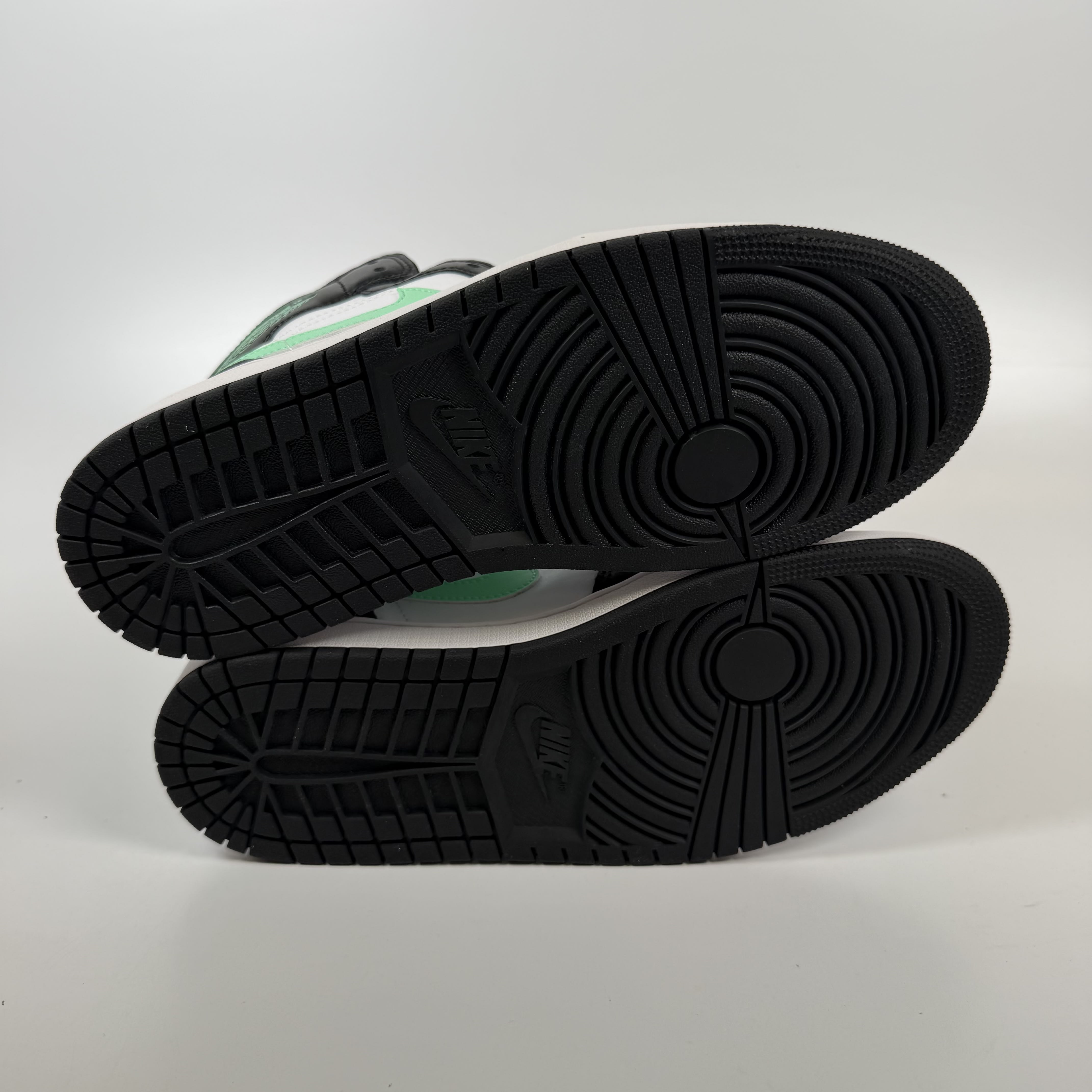 SP7458 Jordan 1 Mid Green Glow