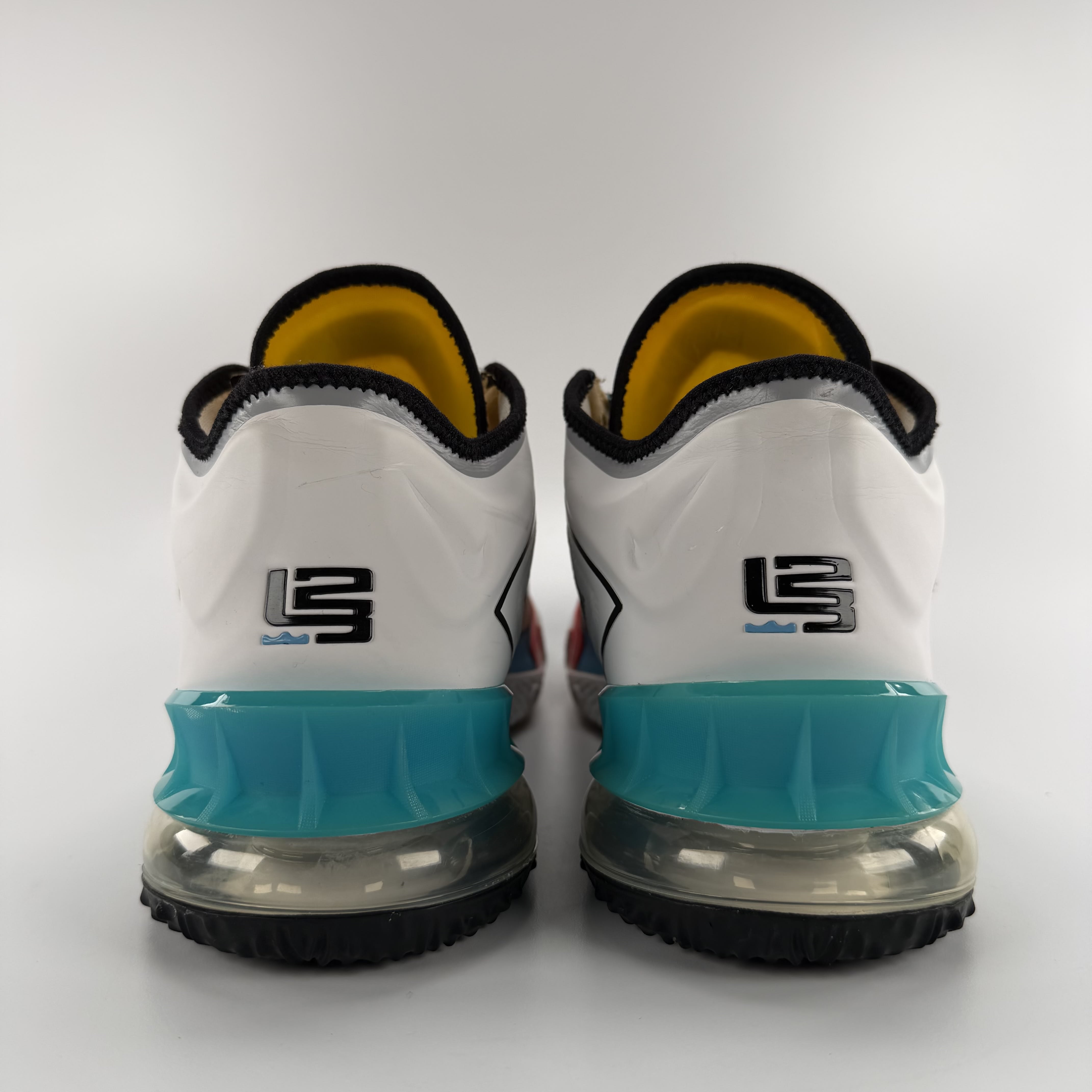 823502 Nike LeBron 18 Low Stewie Griffin