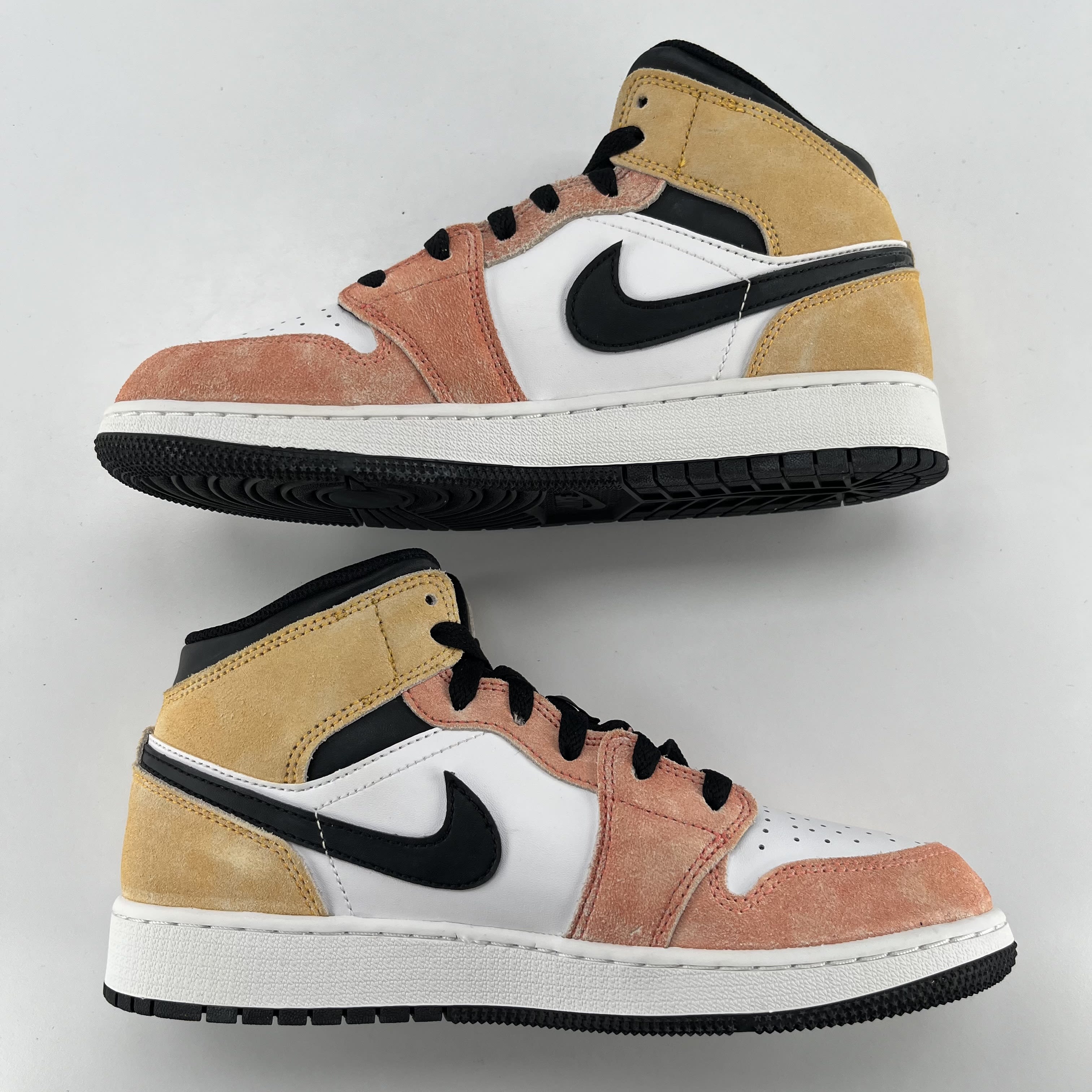 332437 Jordan 1 Mid SE Flight Club (GS)