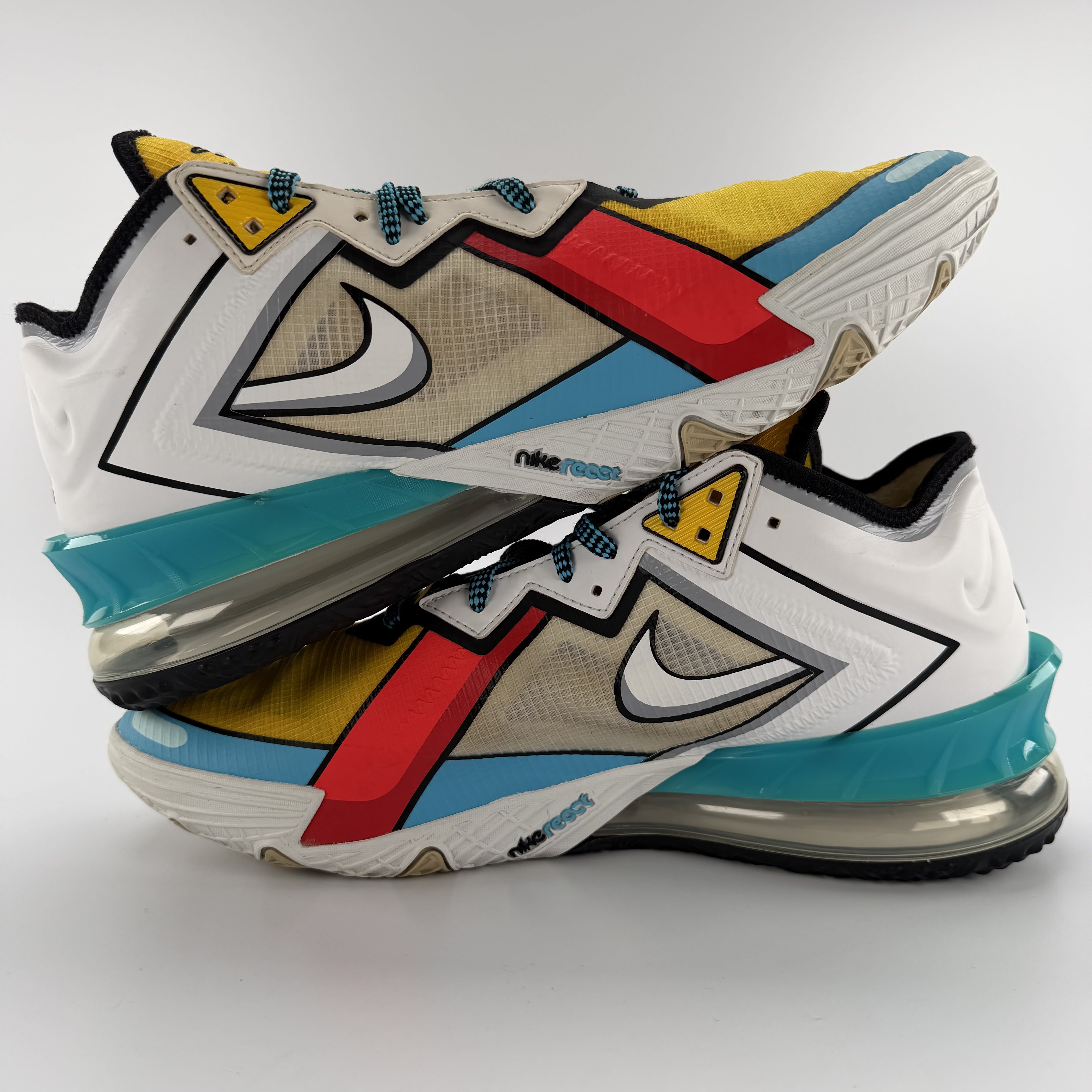 823502 Nike LeBron 18 Low Stewie Griffin