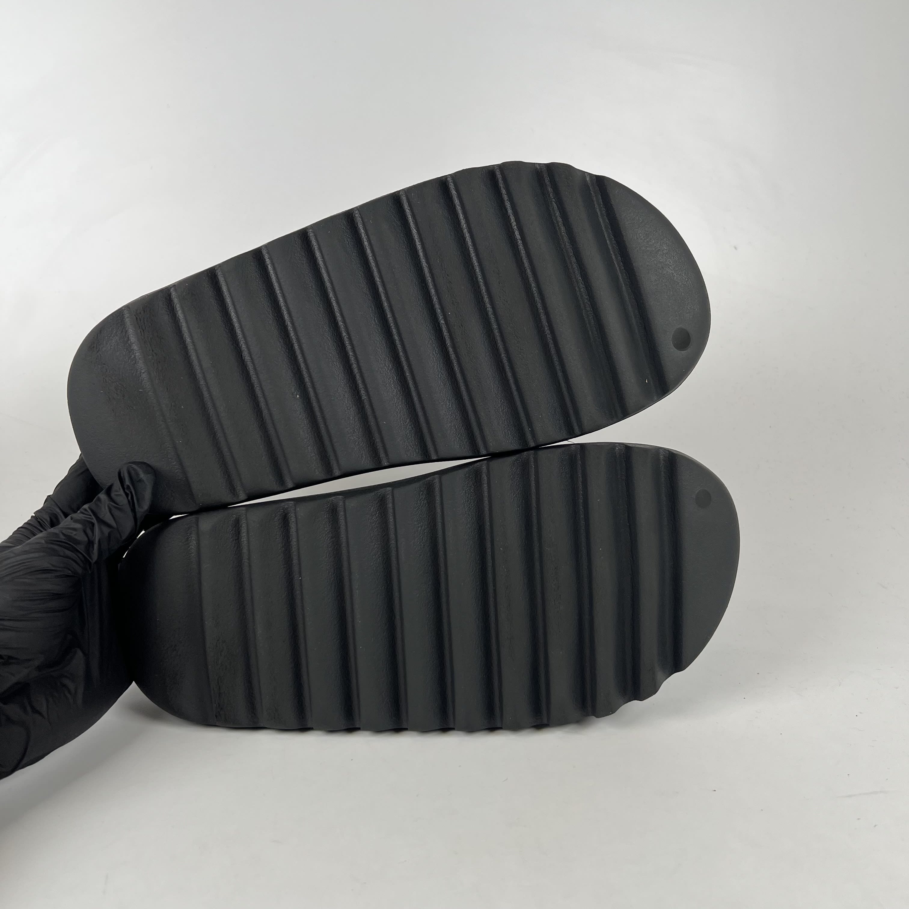 SP4636 adidas Yeezy Slide Onyx (2022/2023)
