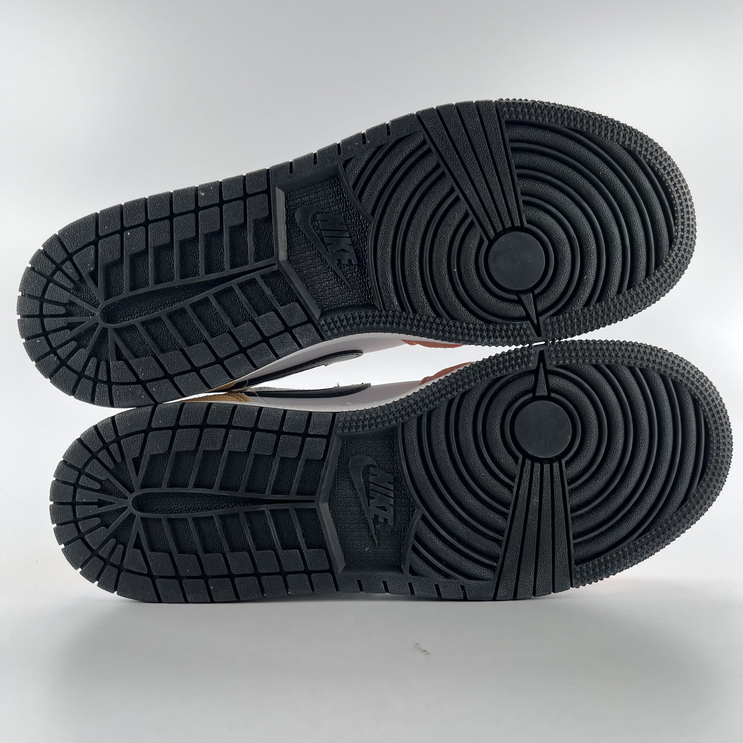 332437 Jordan 1 Mid SE Flight Club (GS)