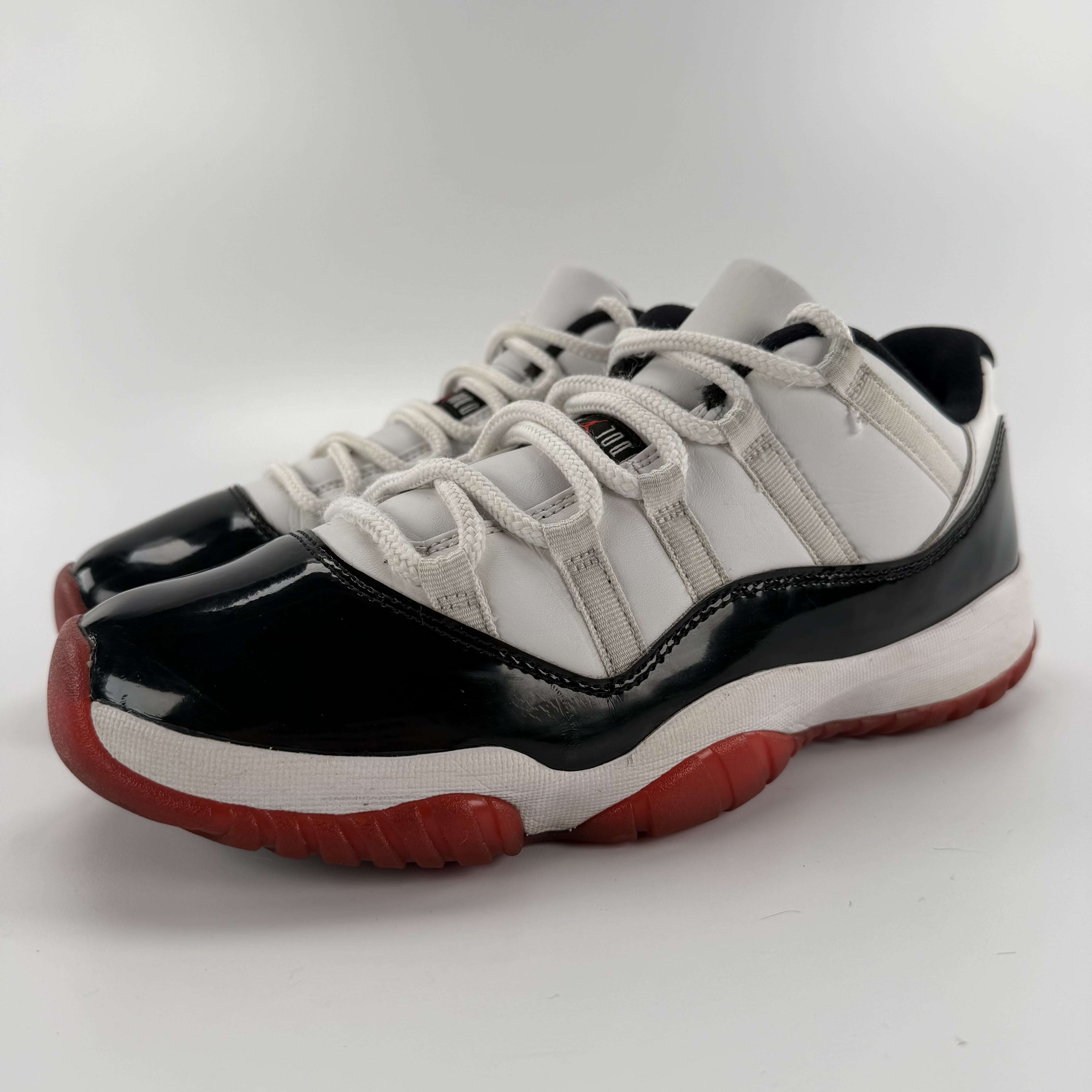 819637 Air Jordan 11 Retro Low 'Concord-Bred'