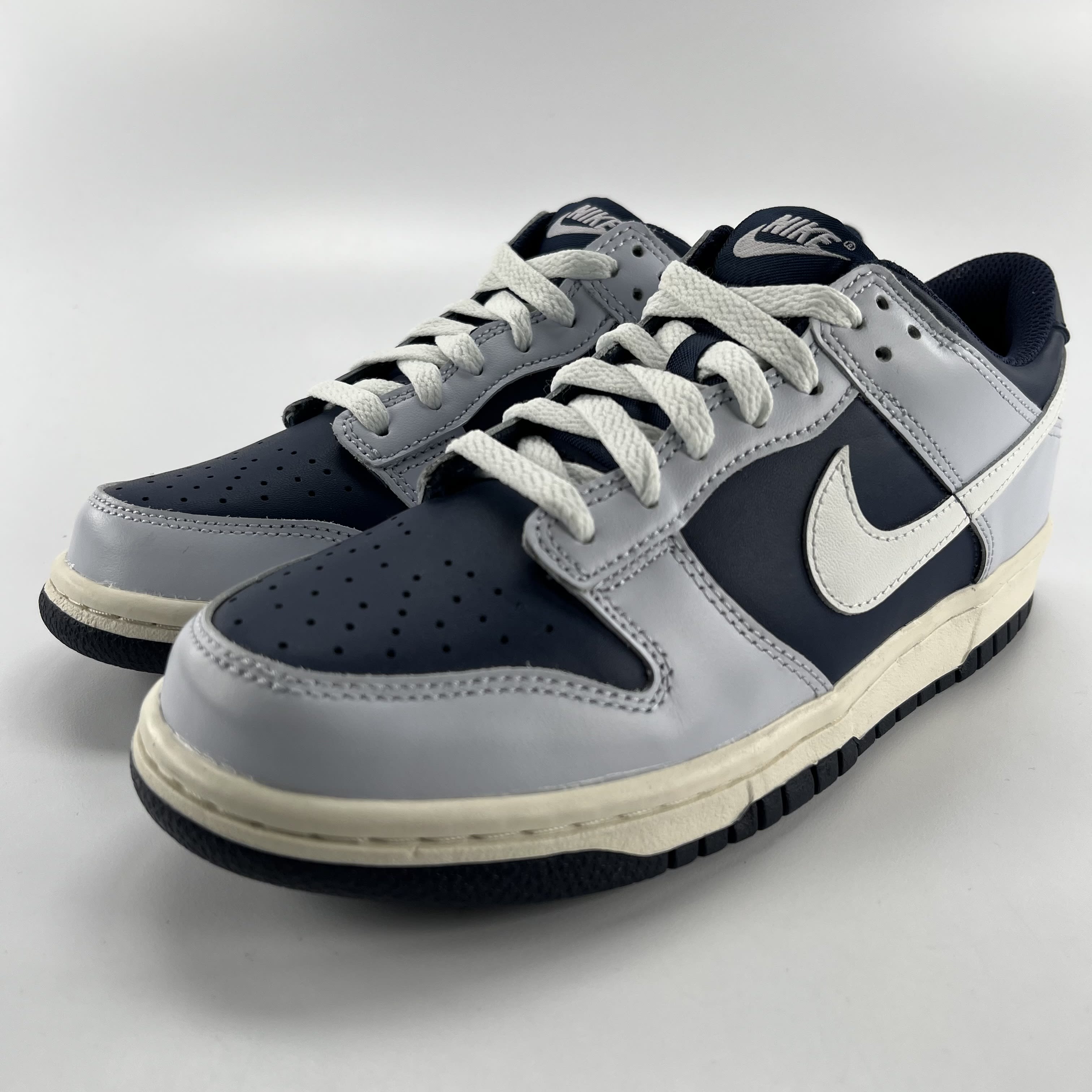 340081 Nike Dunk Low Football Grey Midnight Navy (GS)