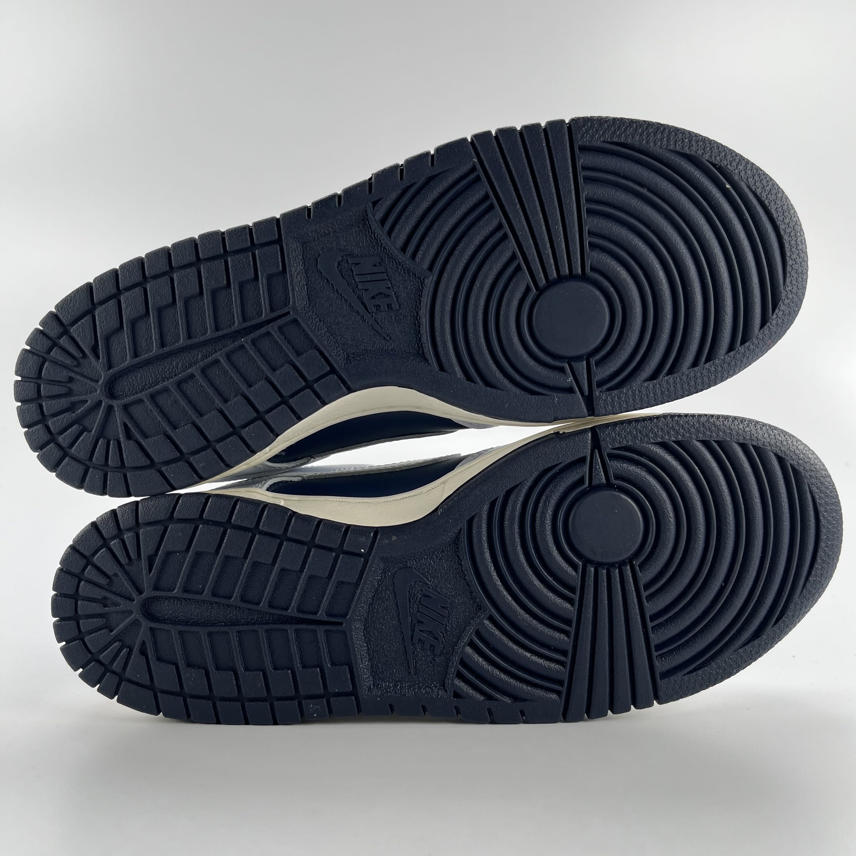 340081 Nike Dunk Low Football Grey Midnight Navy (GS)