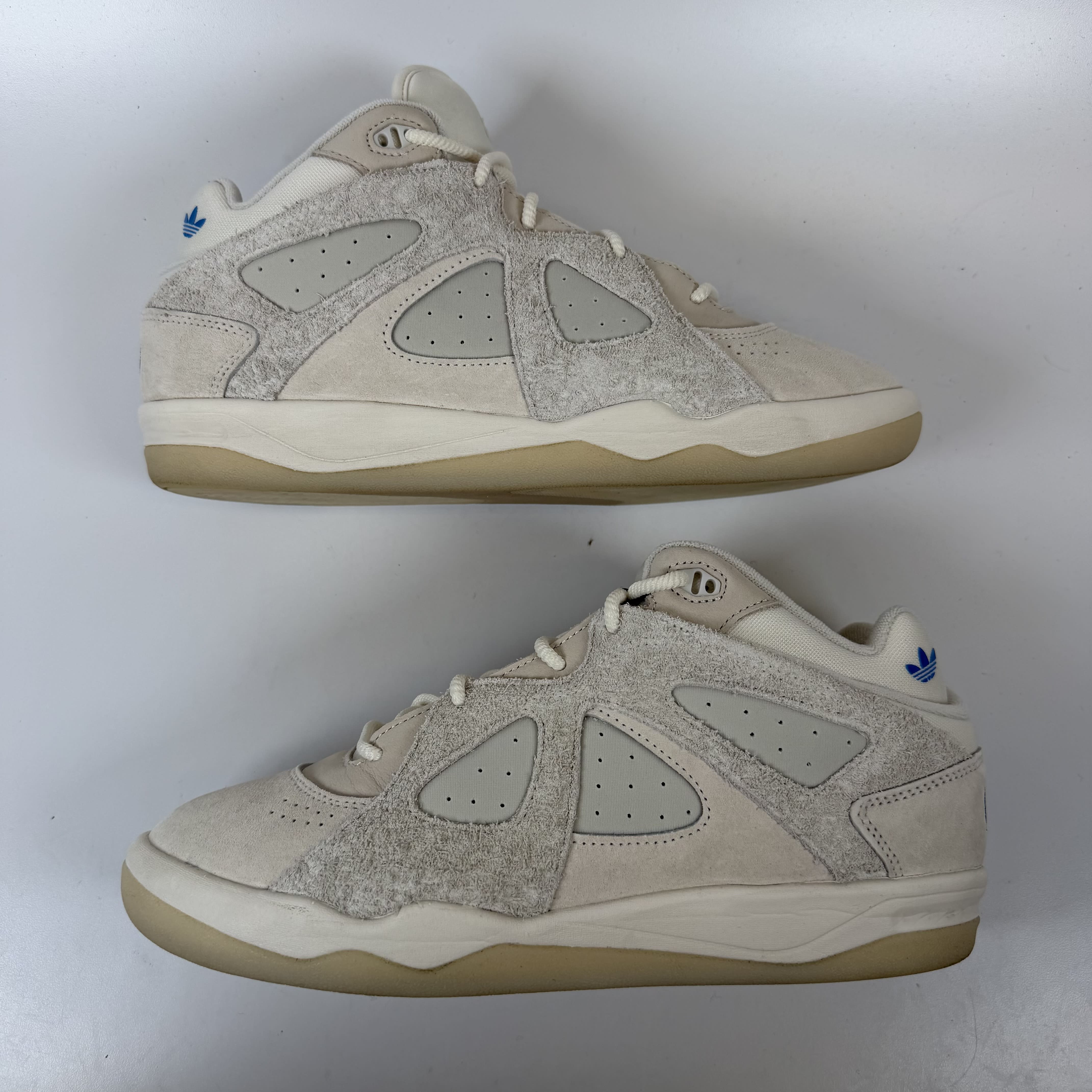 SP10000 adidas BadBo 1.0 Bad Bunny Resilience