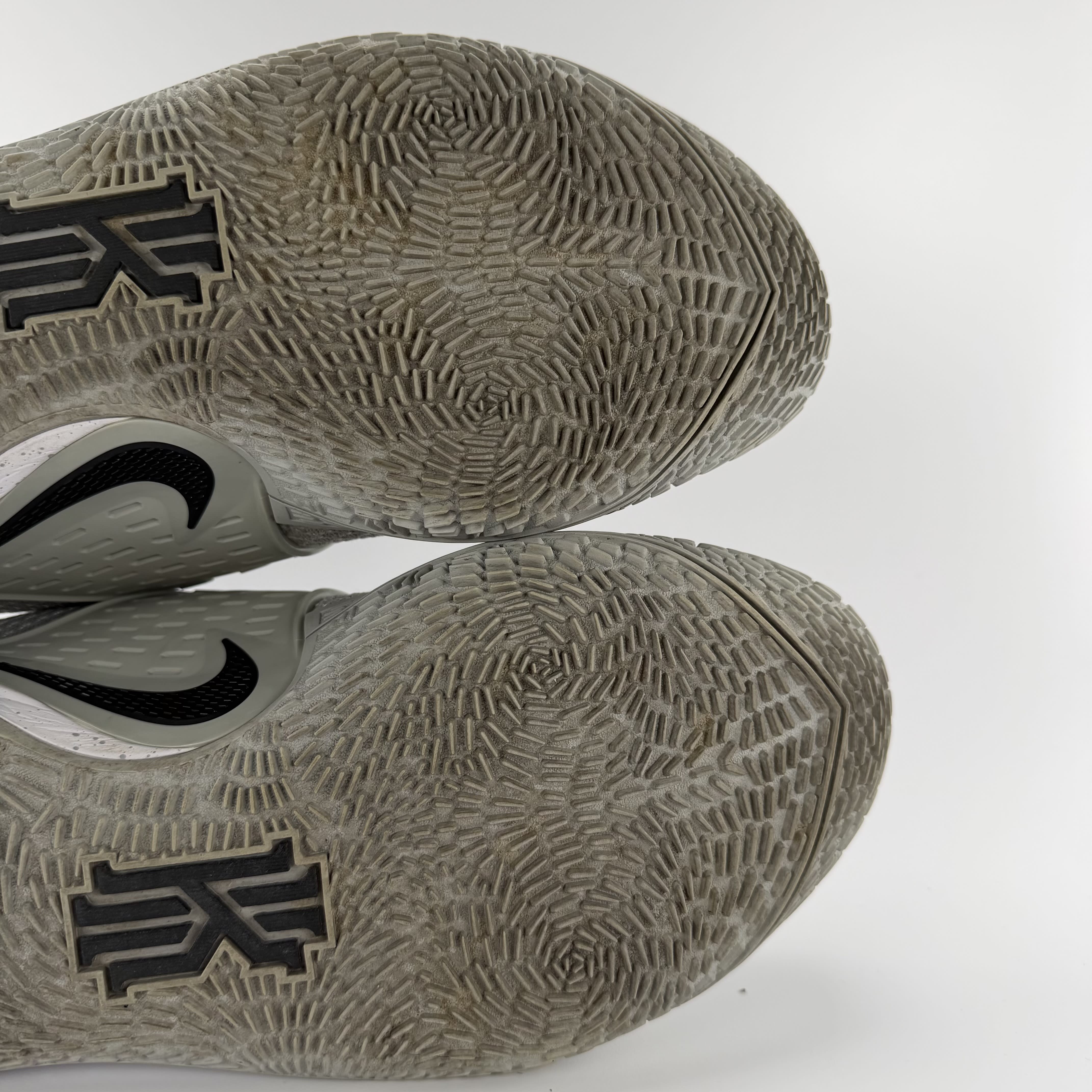 823506 Nike Kyrie 2 Low TB Promo Wolf Grey Black White