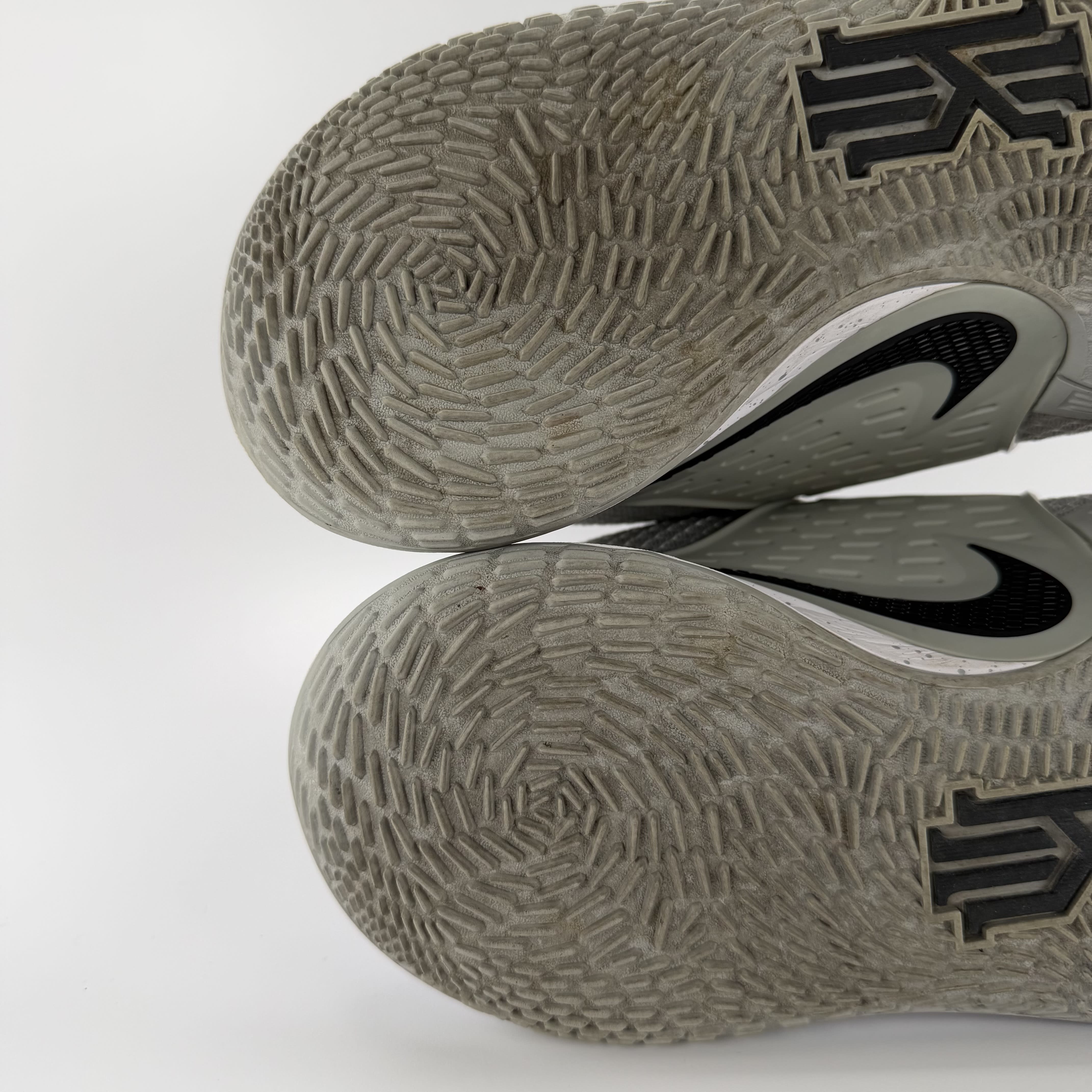 823506 Nike Kyrie 2 Low TB Promo Wolf Grey Black White