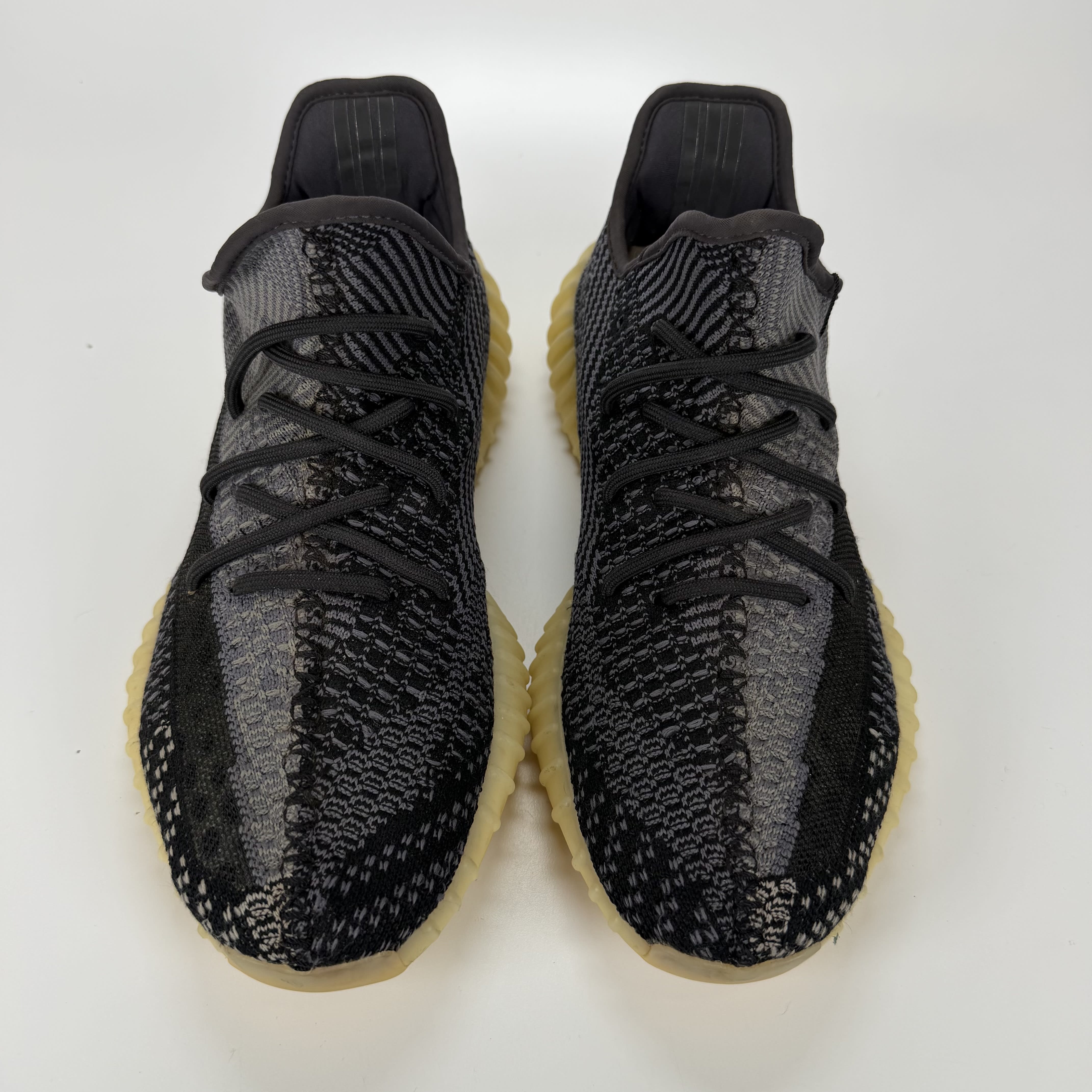 SP4680 adidas Yeezy Boost 350 V2 Carbon