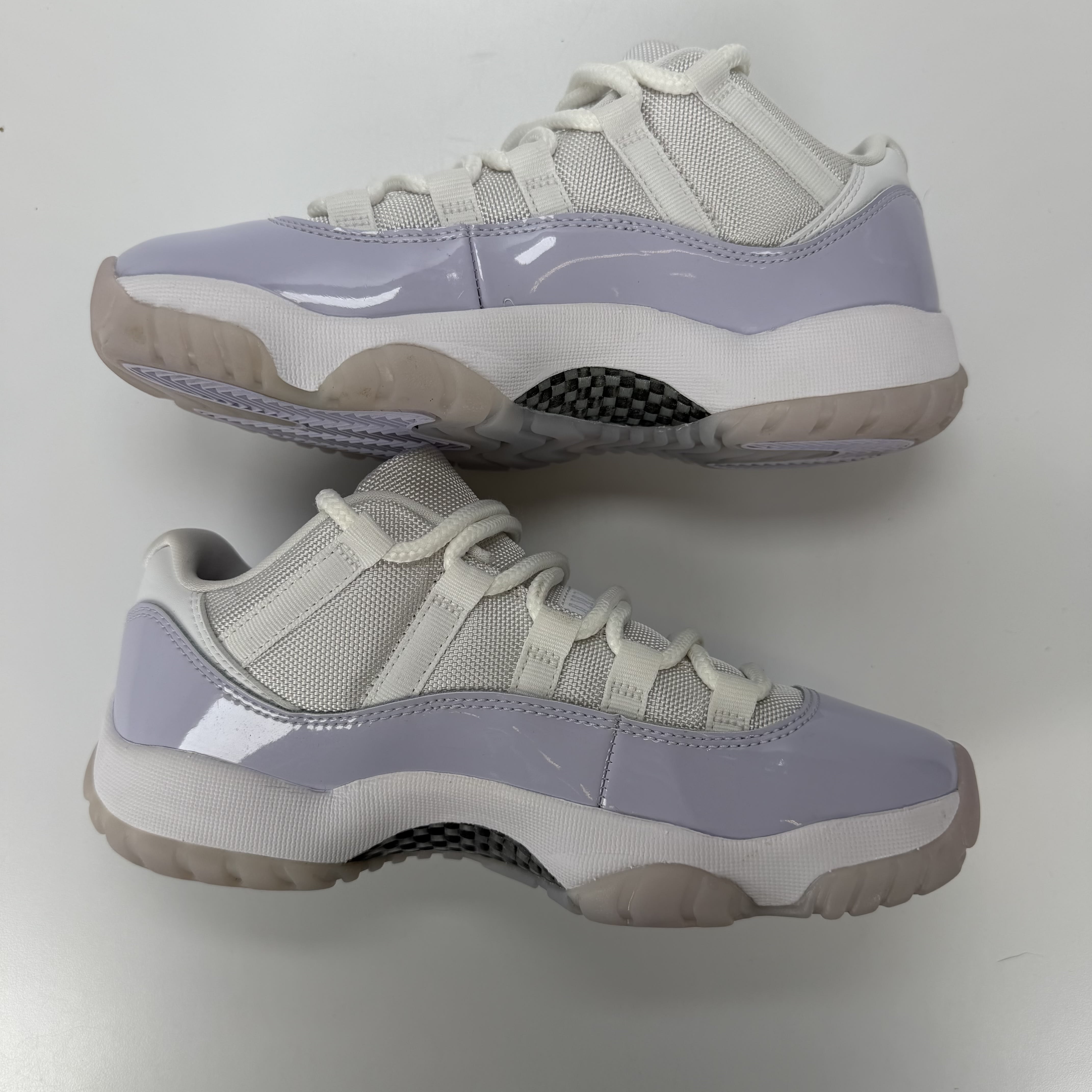 SP4991 Jordan 11 Retro Low Pure Violet (Women's)