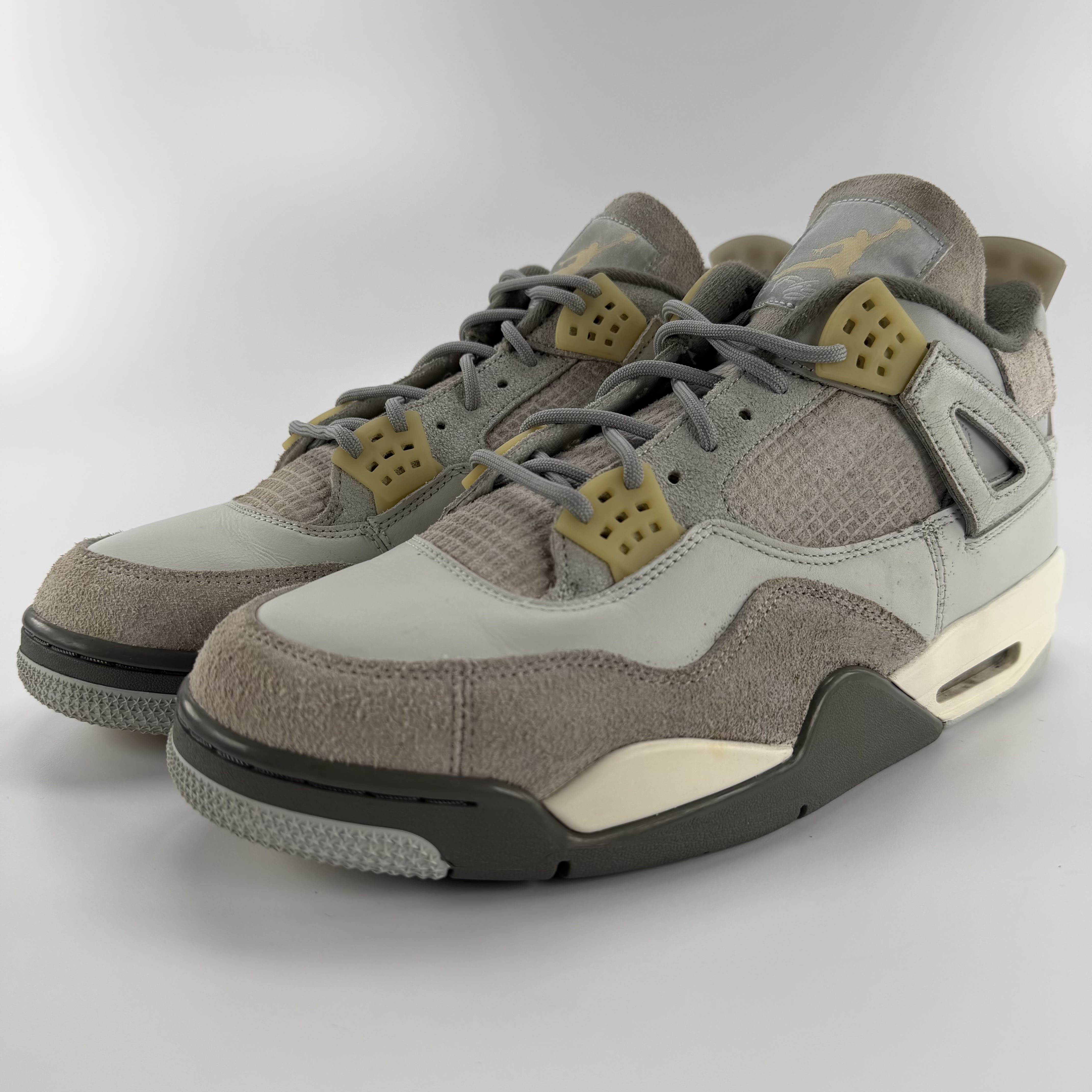 512089 Jordan 4 Retro SE Craft Photon Dust