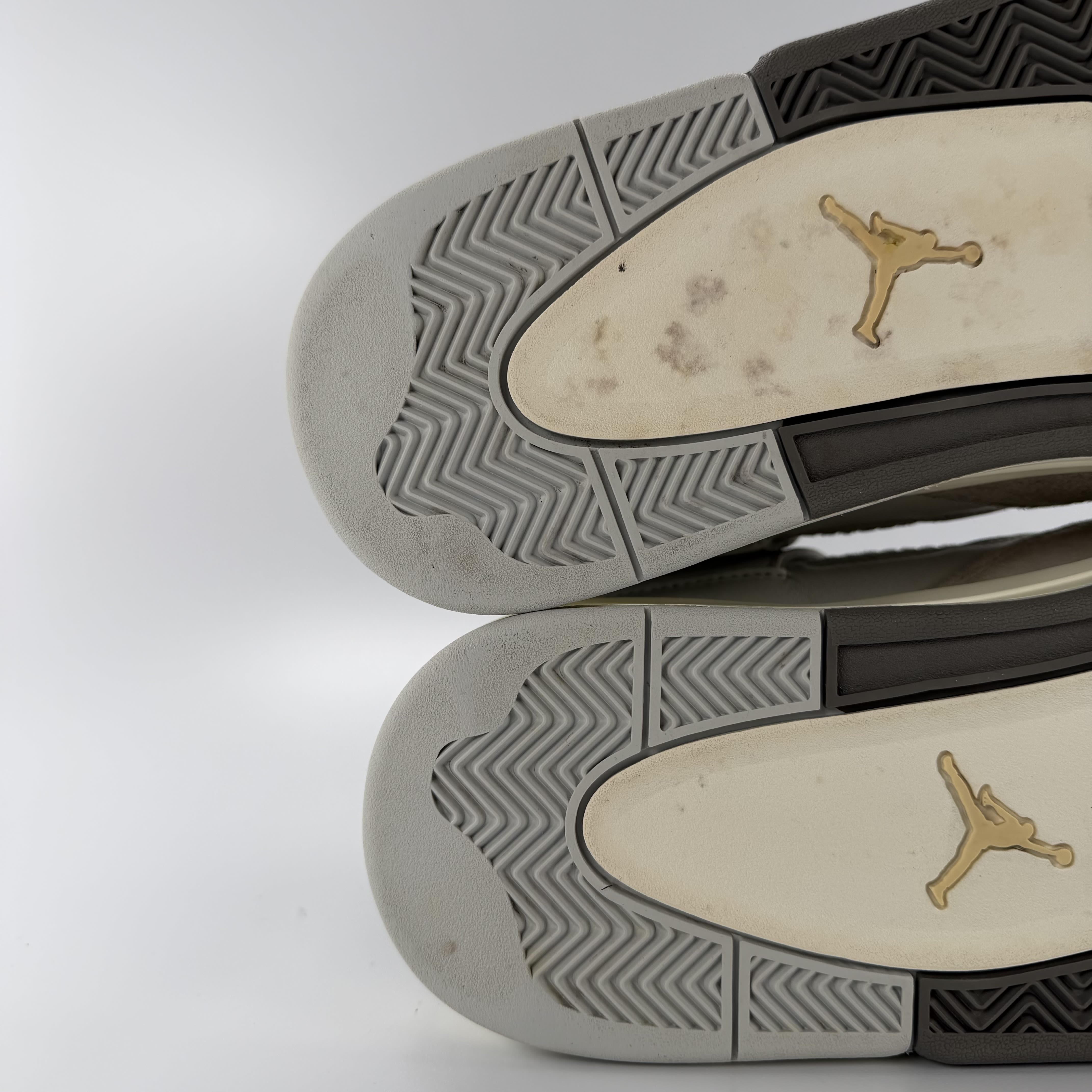 512089 Jordan 4 Retro SE Craft Photon Dust