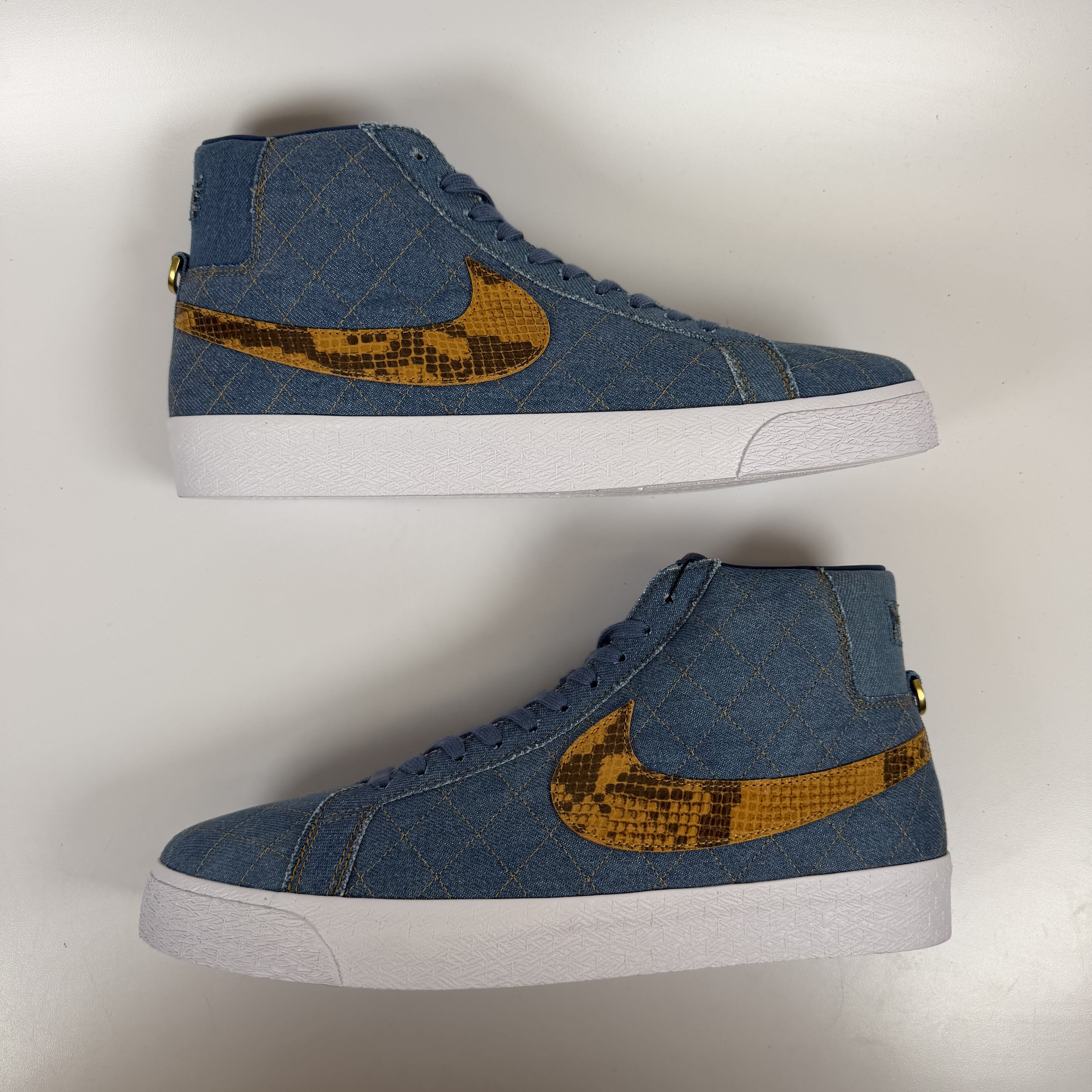 SP7053 Nike SB Blazer Mid QS Supreme Denim