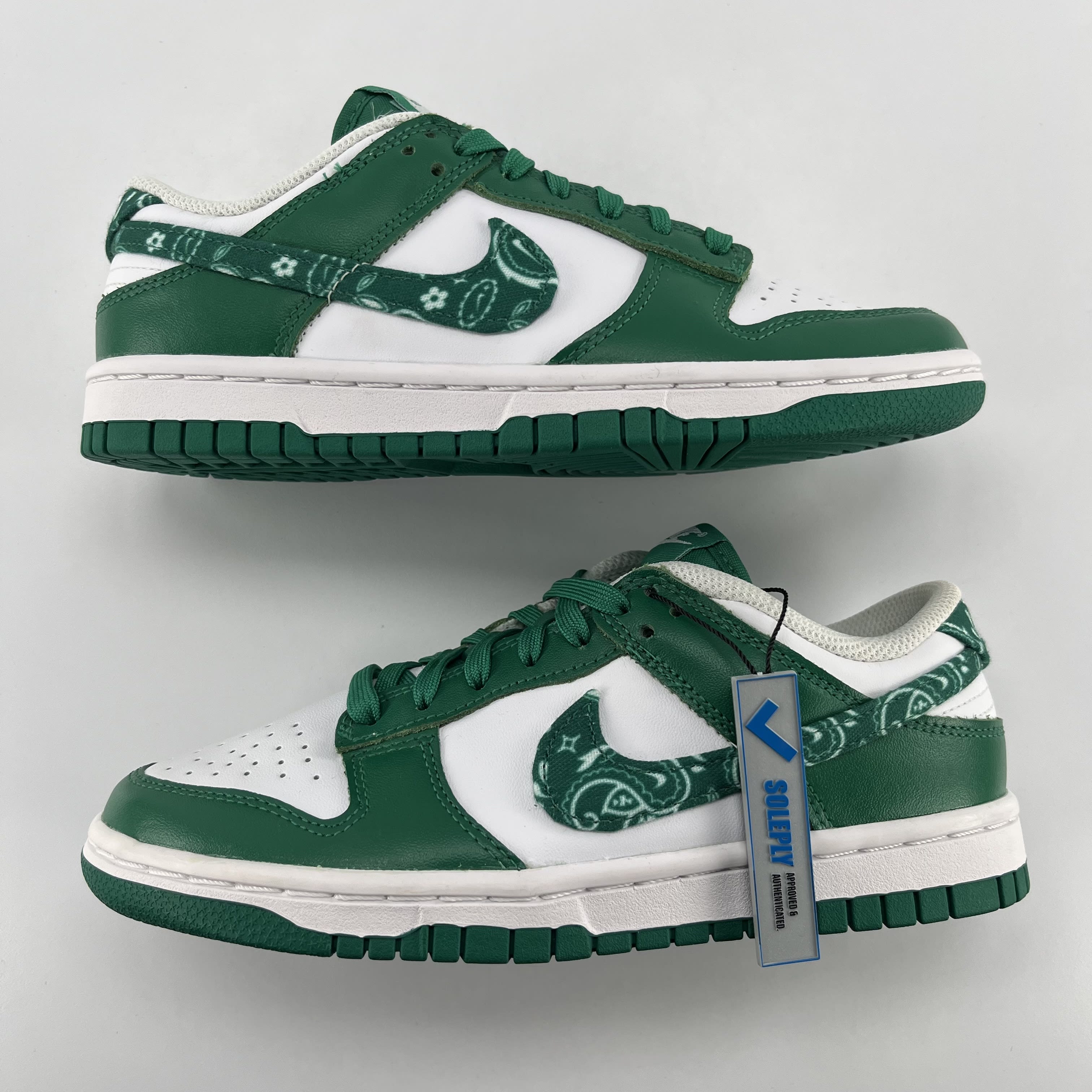 702941 Wmns Dunk Low 'Green Paisley'