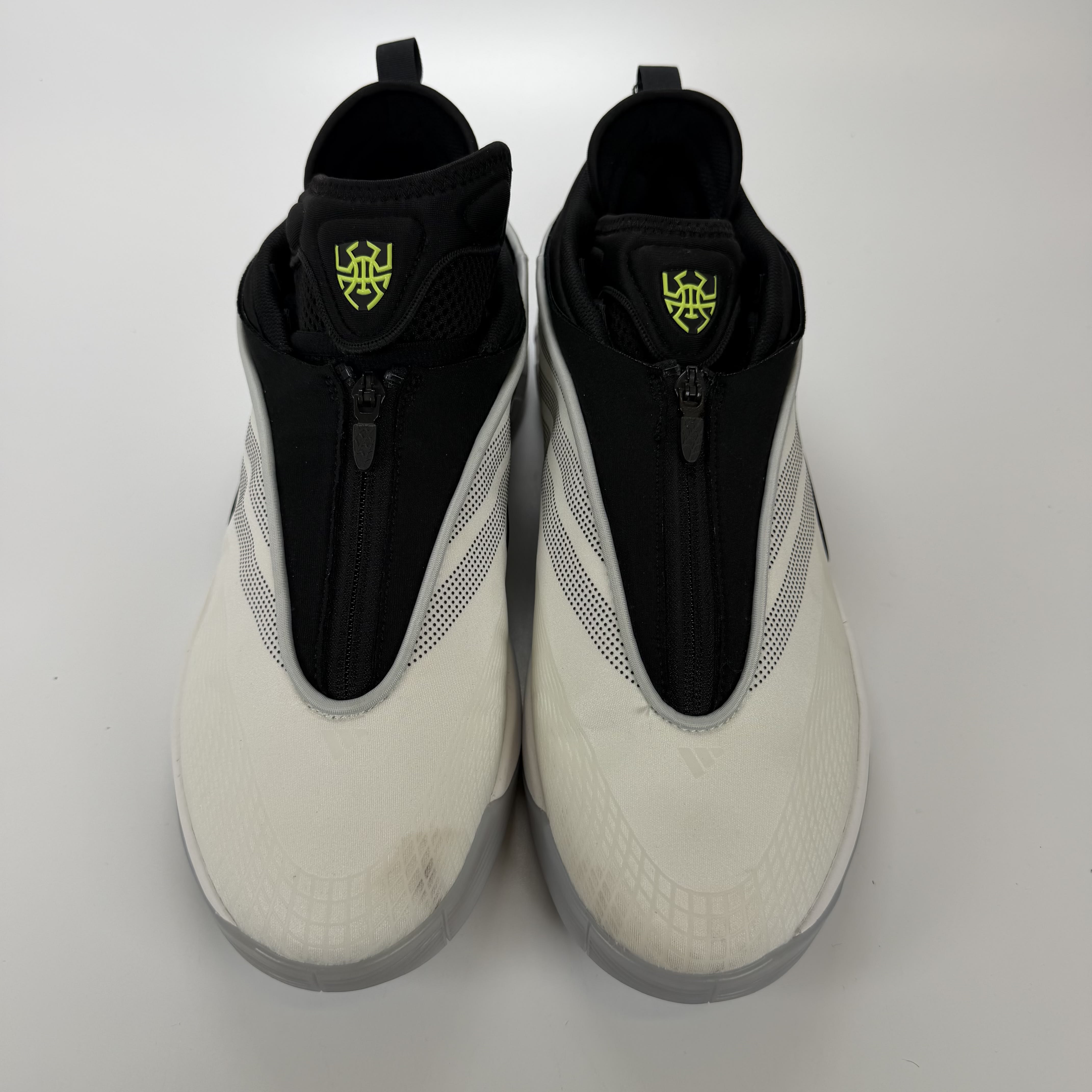 SP3692 adidas D.O.N. Issue #7 White Black