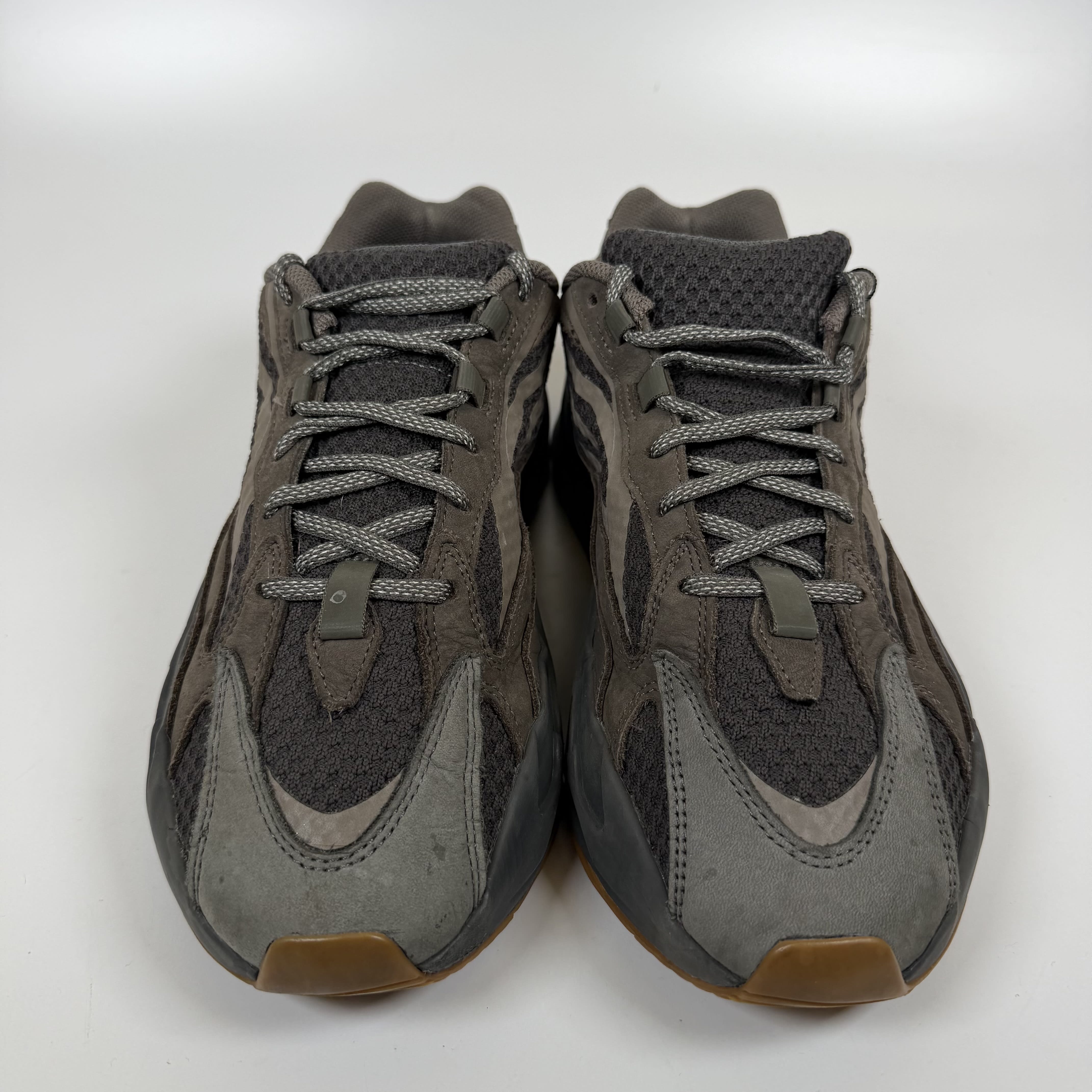 SP7535 adidas Yeezy Boost 700 V2 Geode