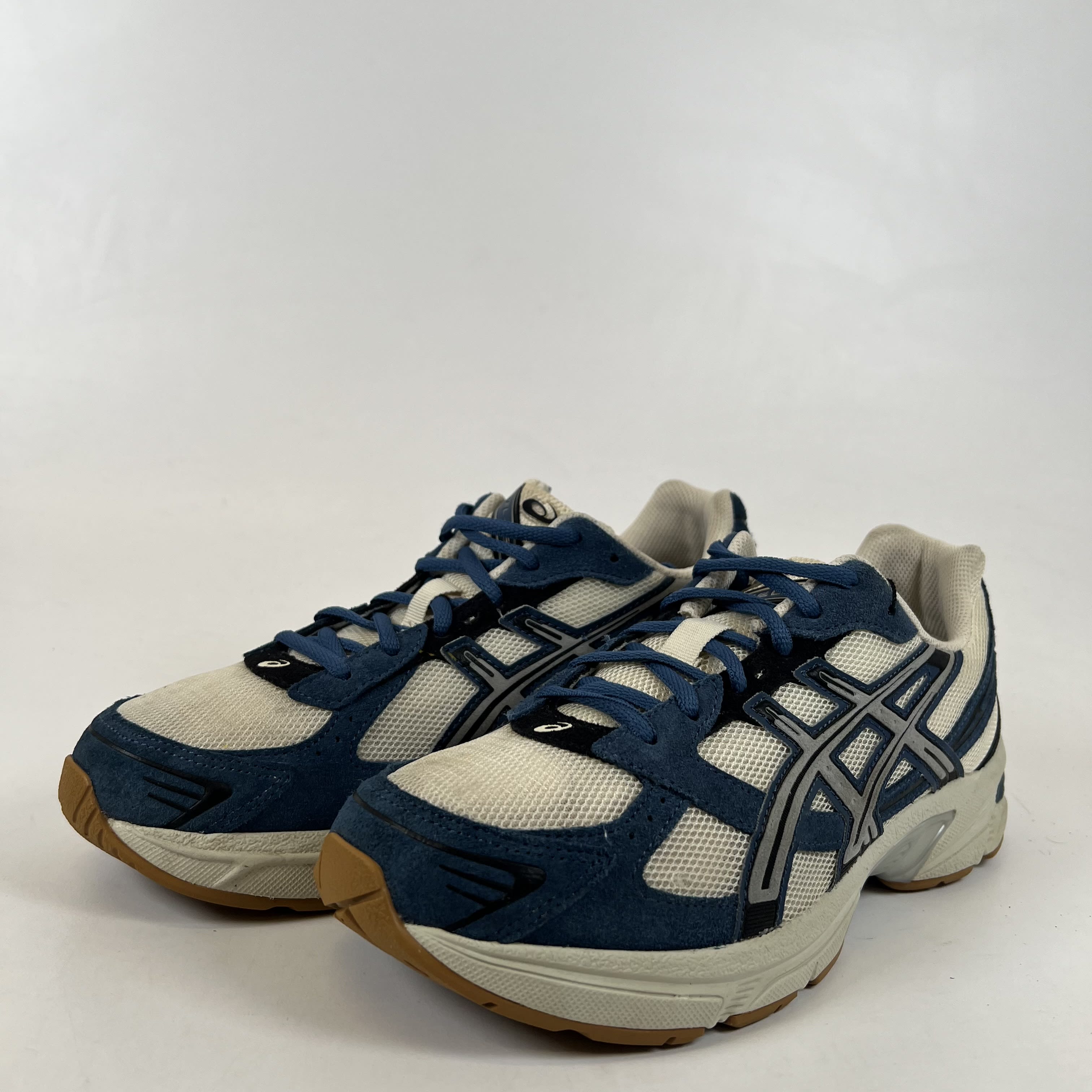 SP14280 ASICS Gel-1130 Pale Oak Grand Shark