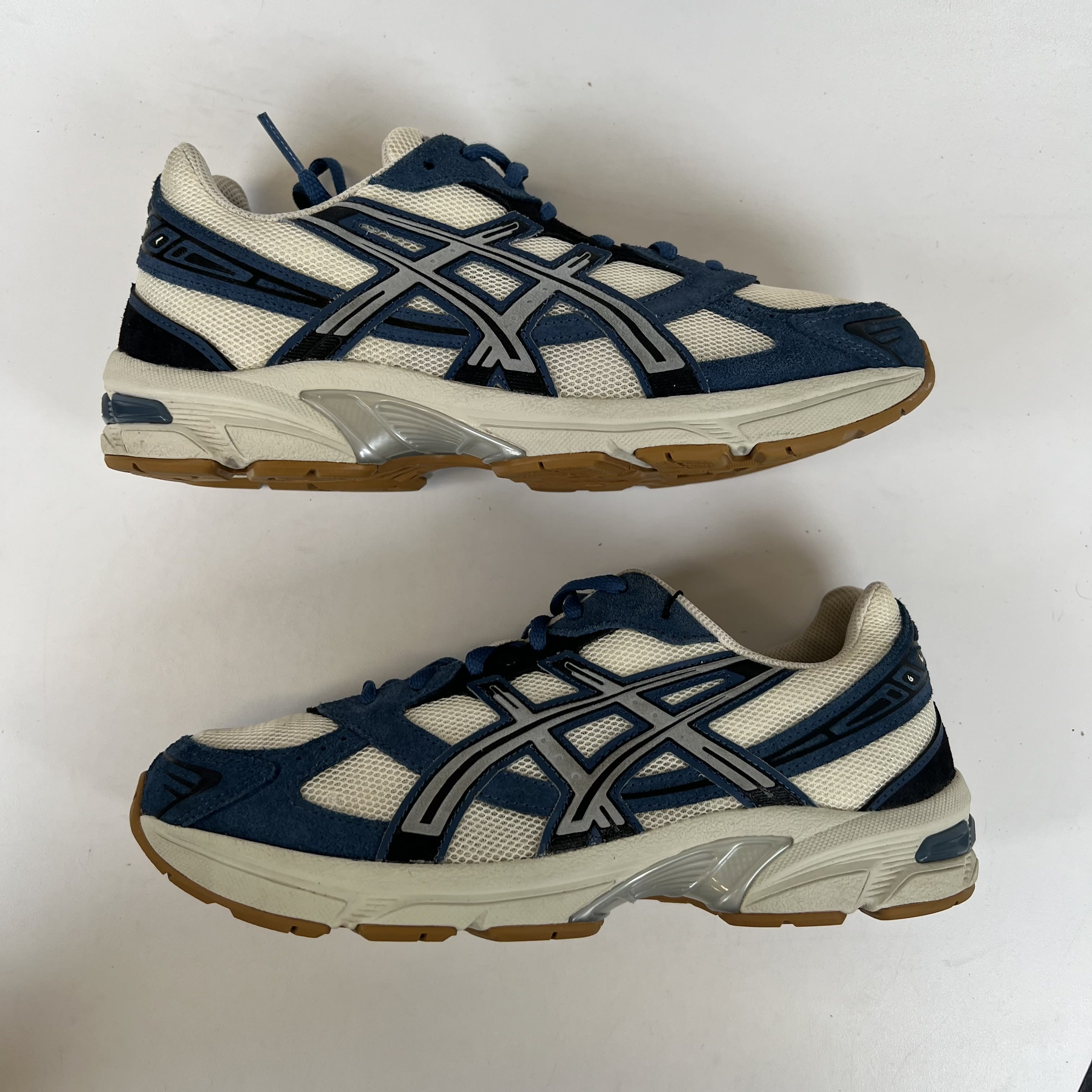 SP14280 ASICS Gel-1130 Pale Oak Grand Shark