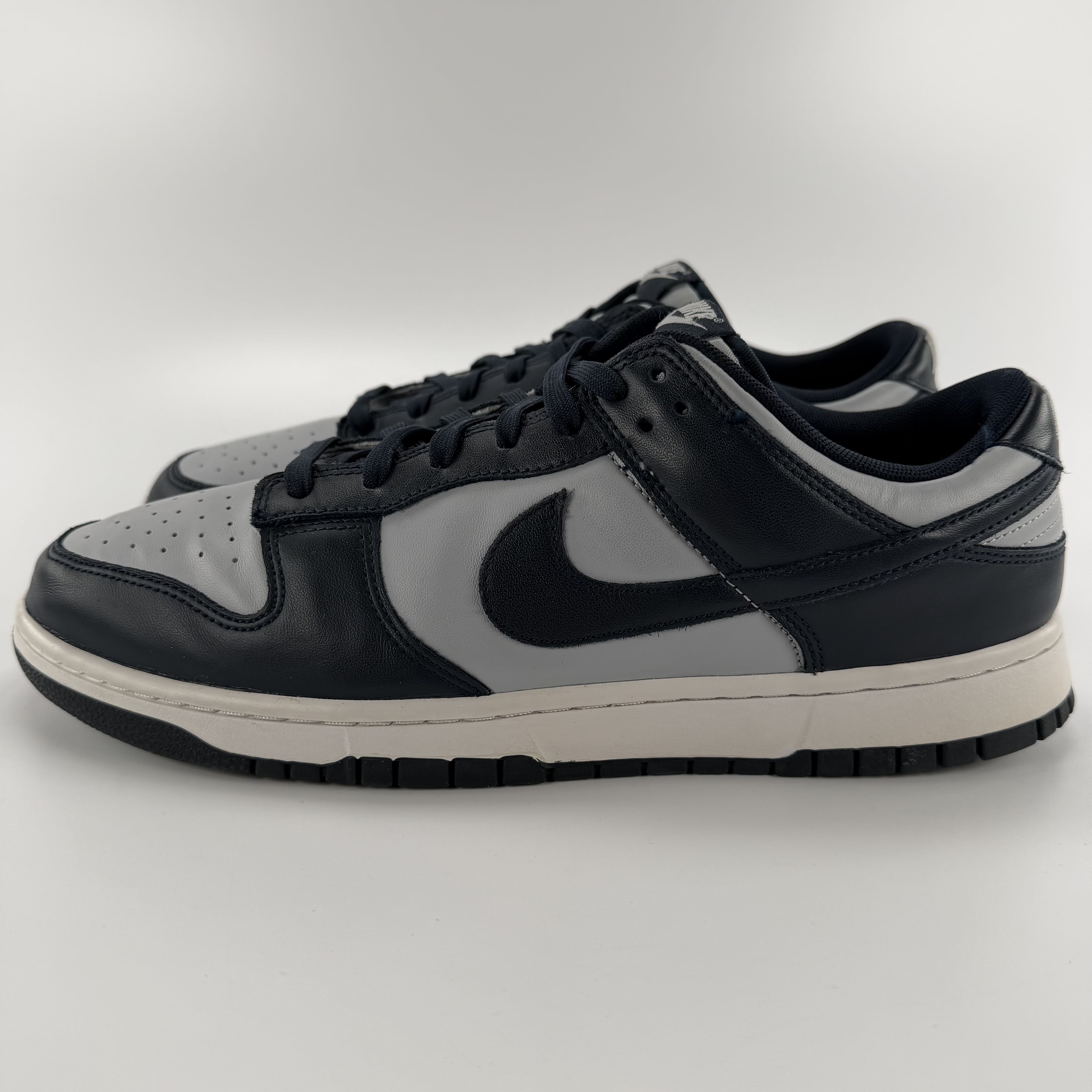 259153 Nike Dunk Low Georgetown