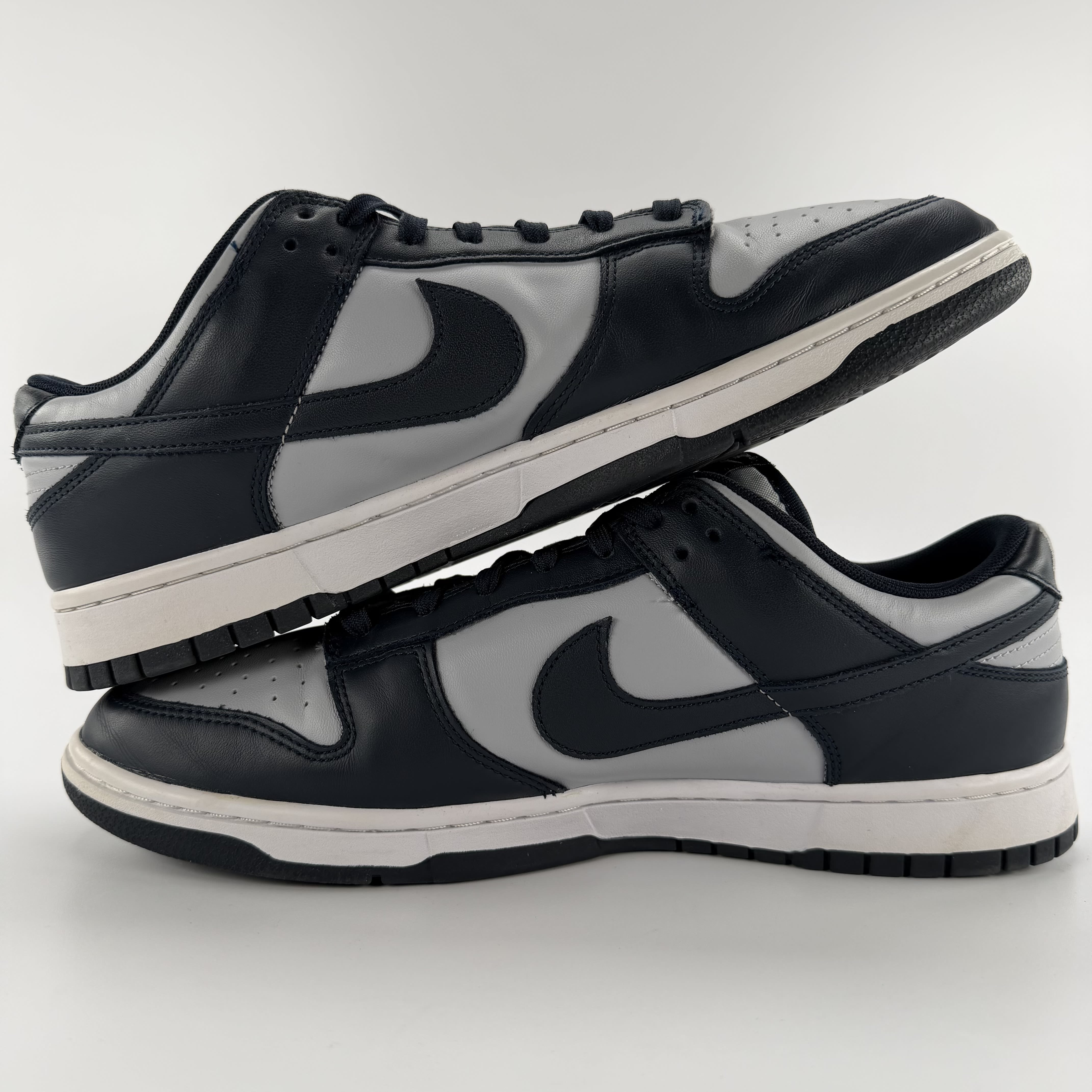 259153 Nike Dunk Low Georgetown