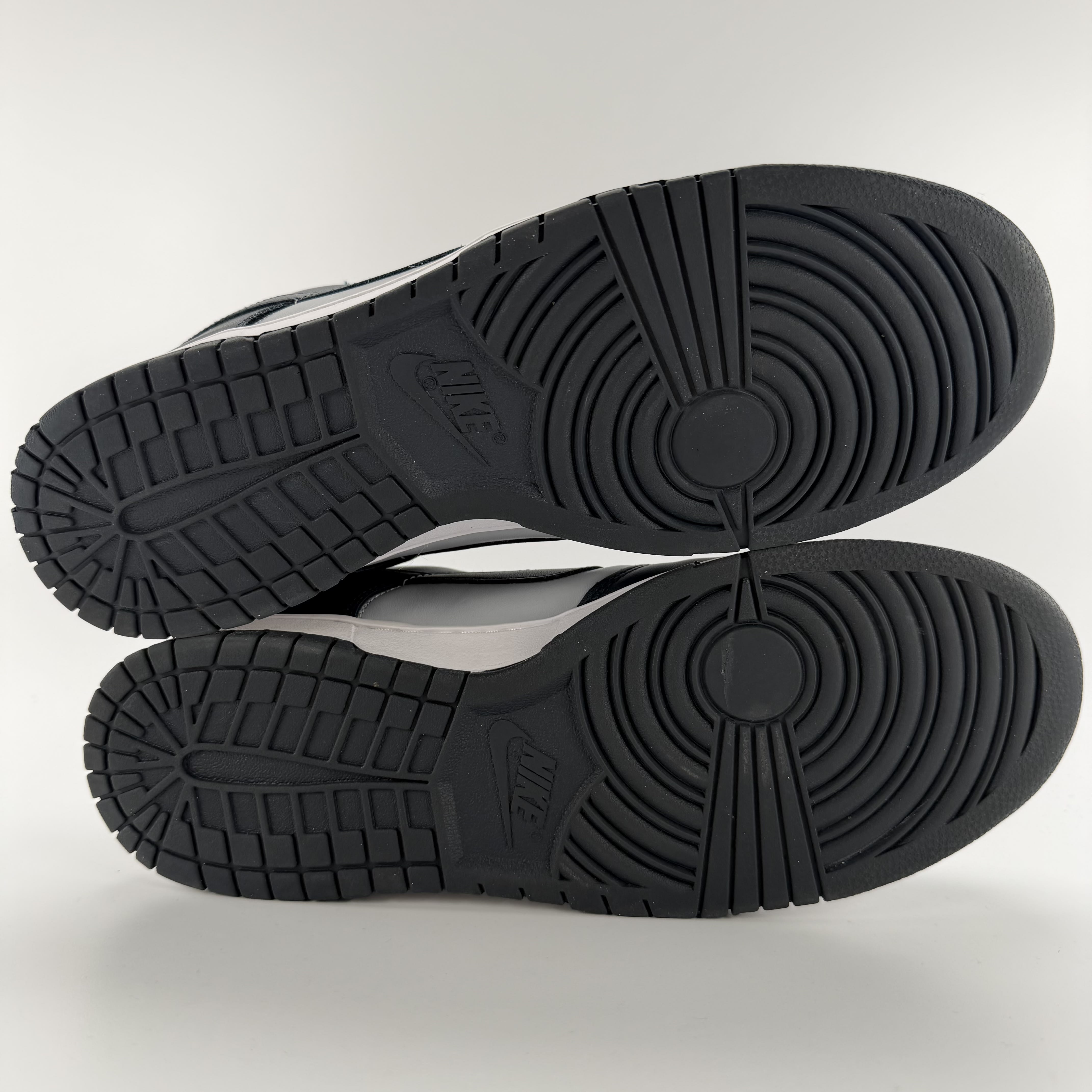 259153 Nike Dunk Low Georgetown