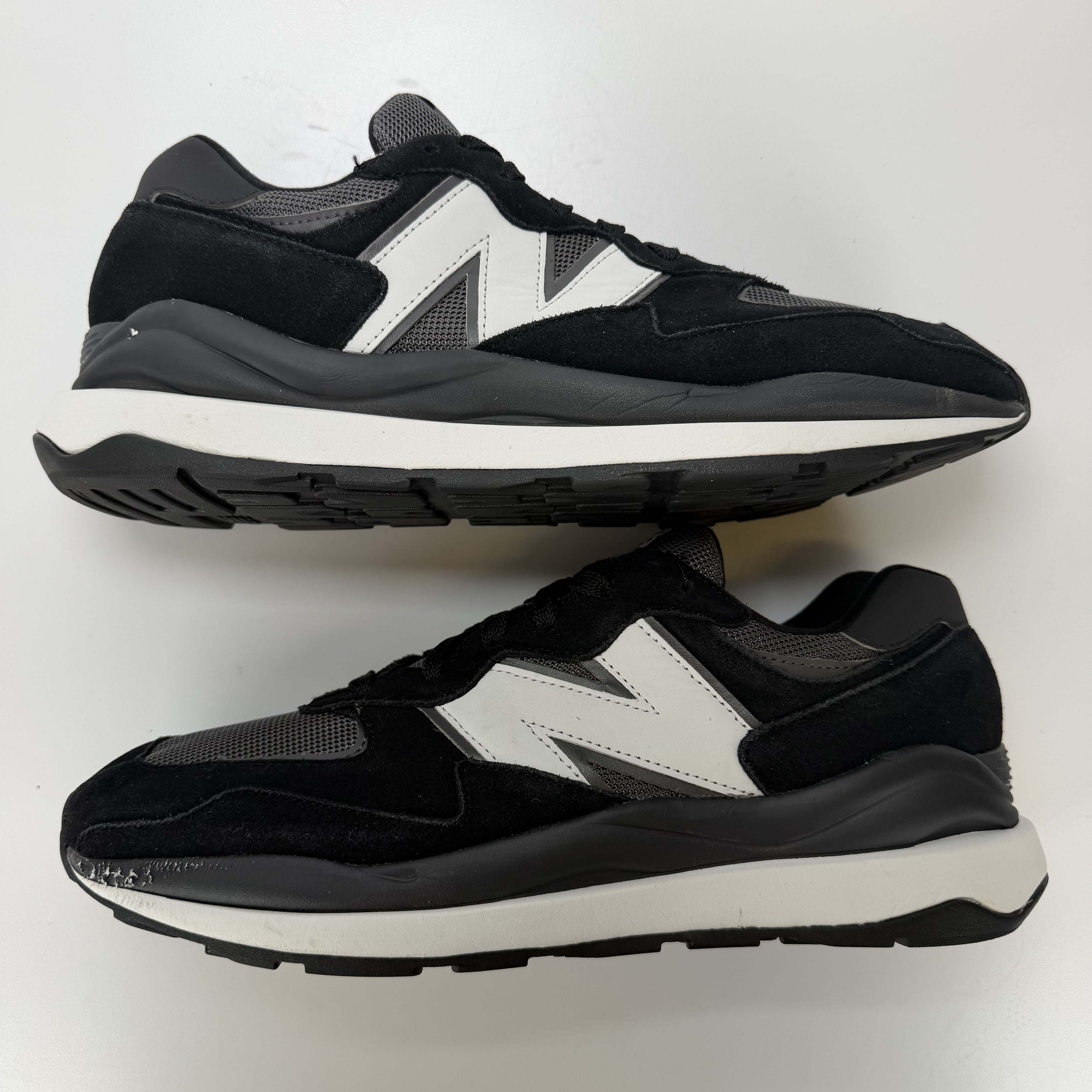 SP4887 New Balance 57/40 Black Grey White