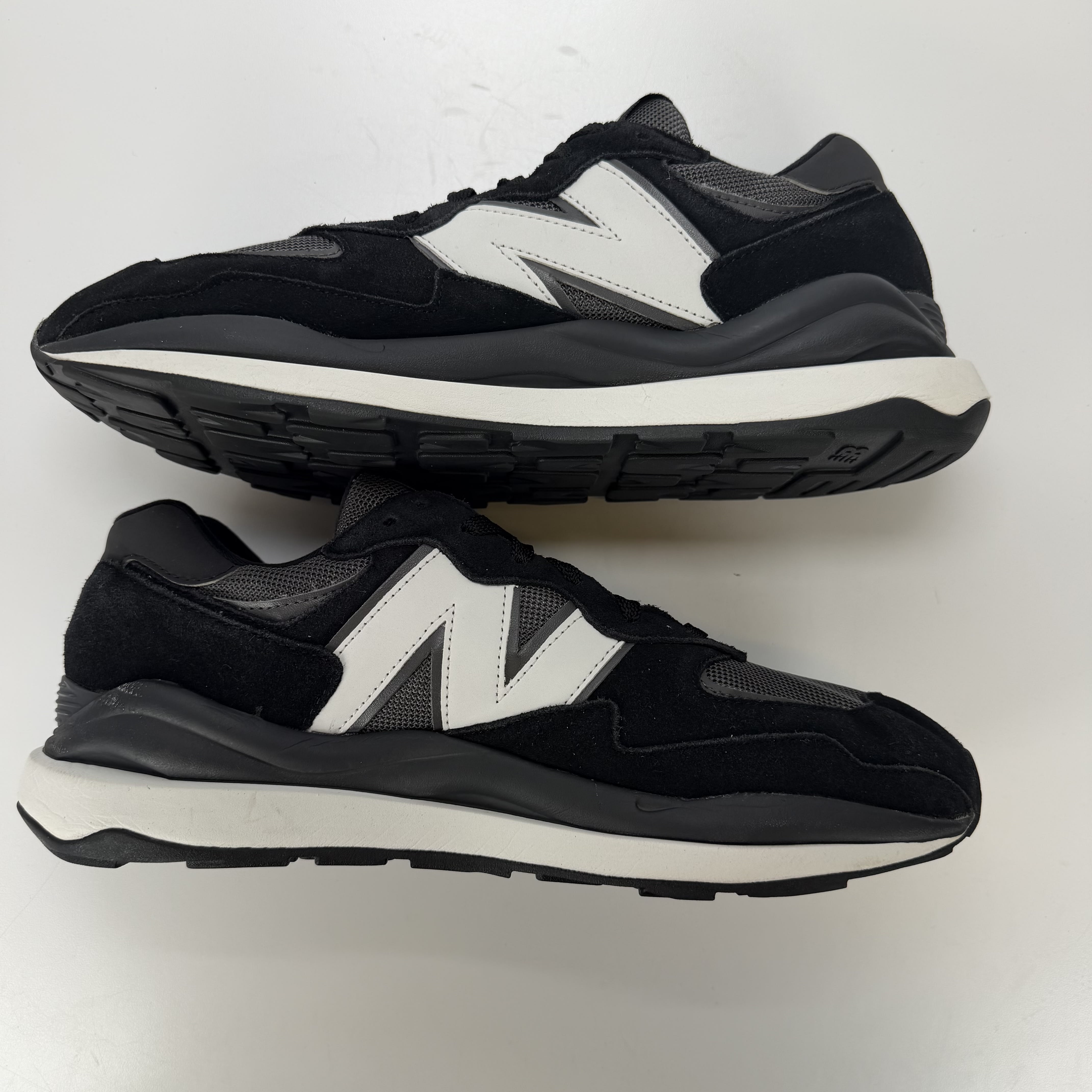 SP4887 New Balance 57/40 Black Grey White