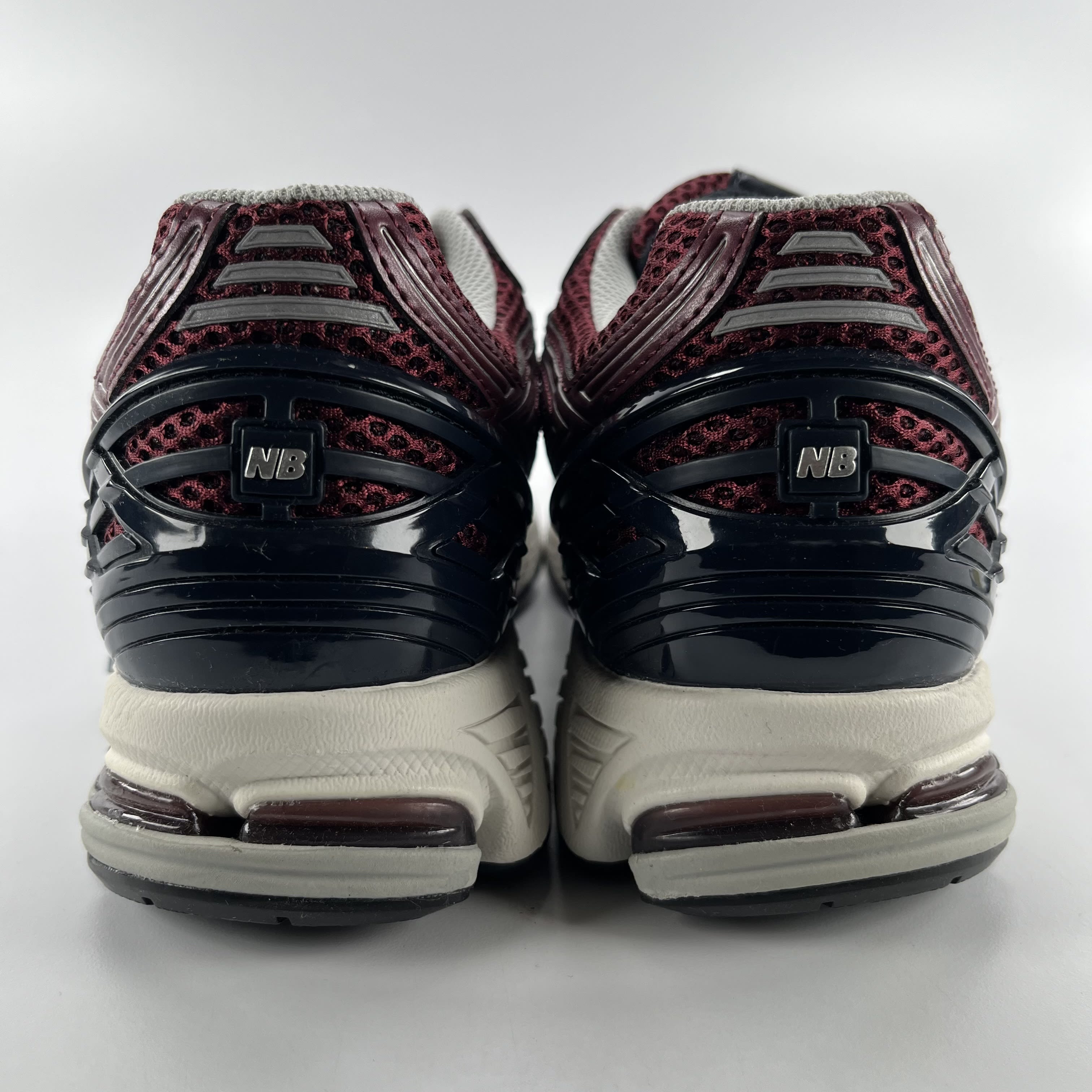 793834 New Balance 1906R Burgundy Black